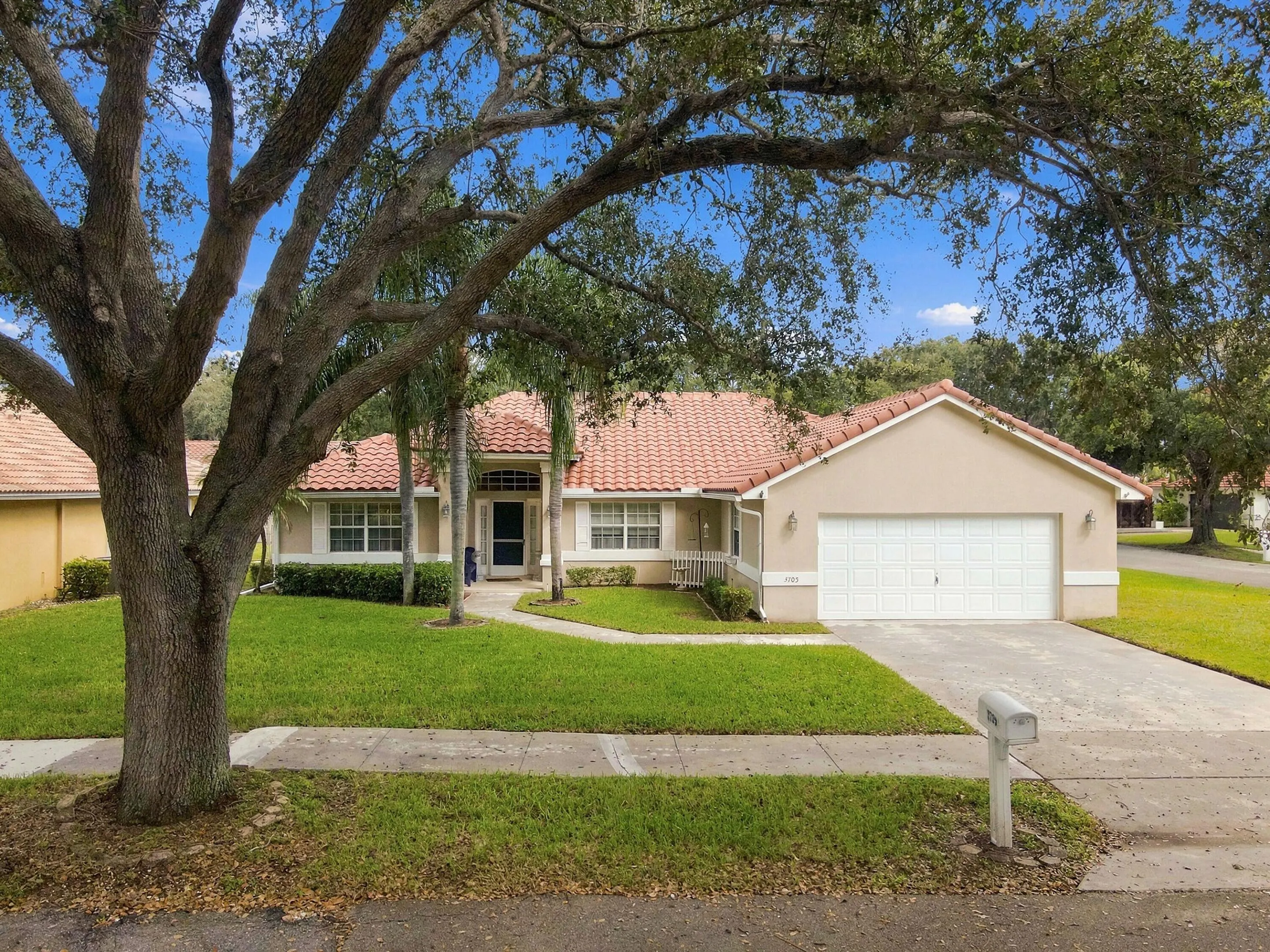 3705 BEACHWOOD Drive