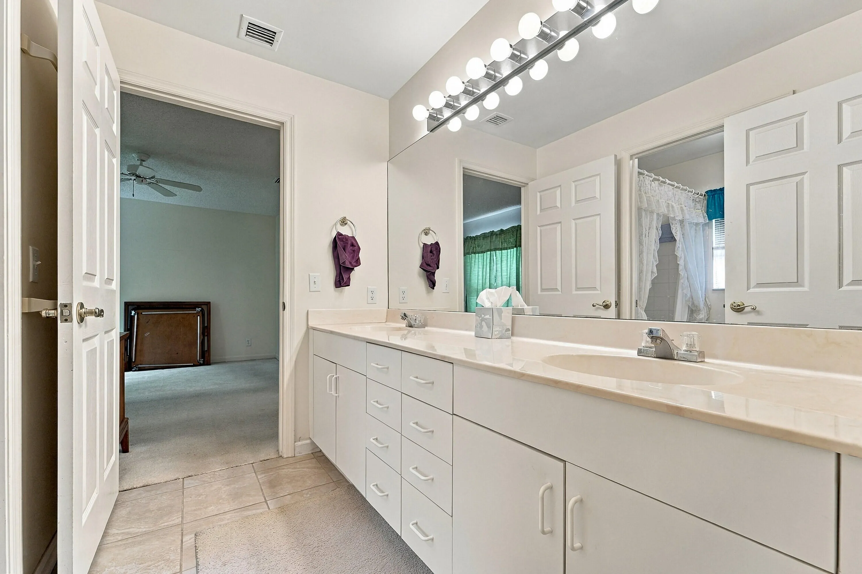3705 BEACHWOOD Drive