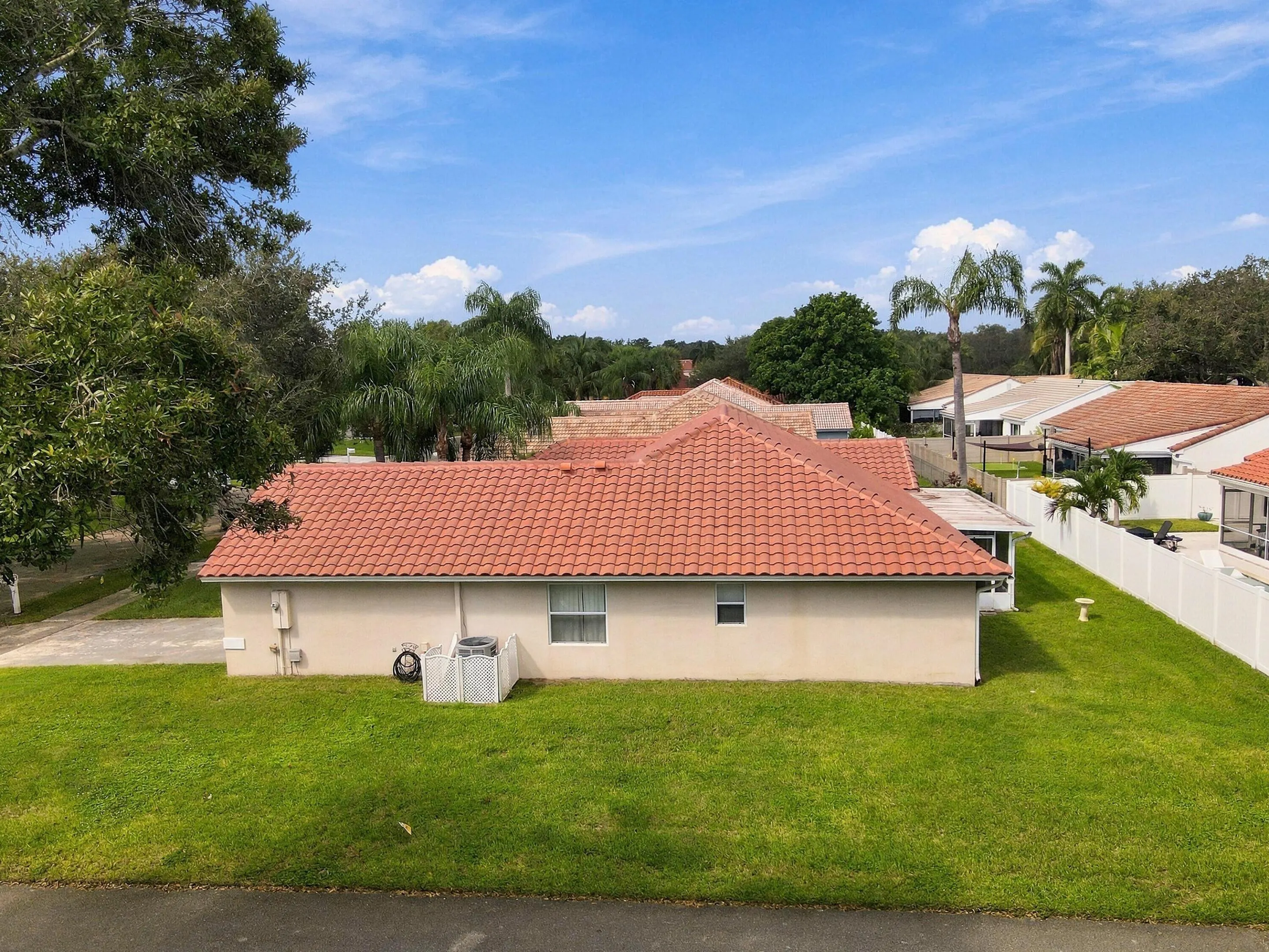 3705 BEACHWOOD Drive