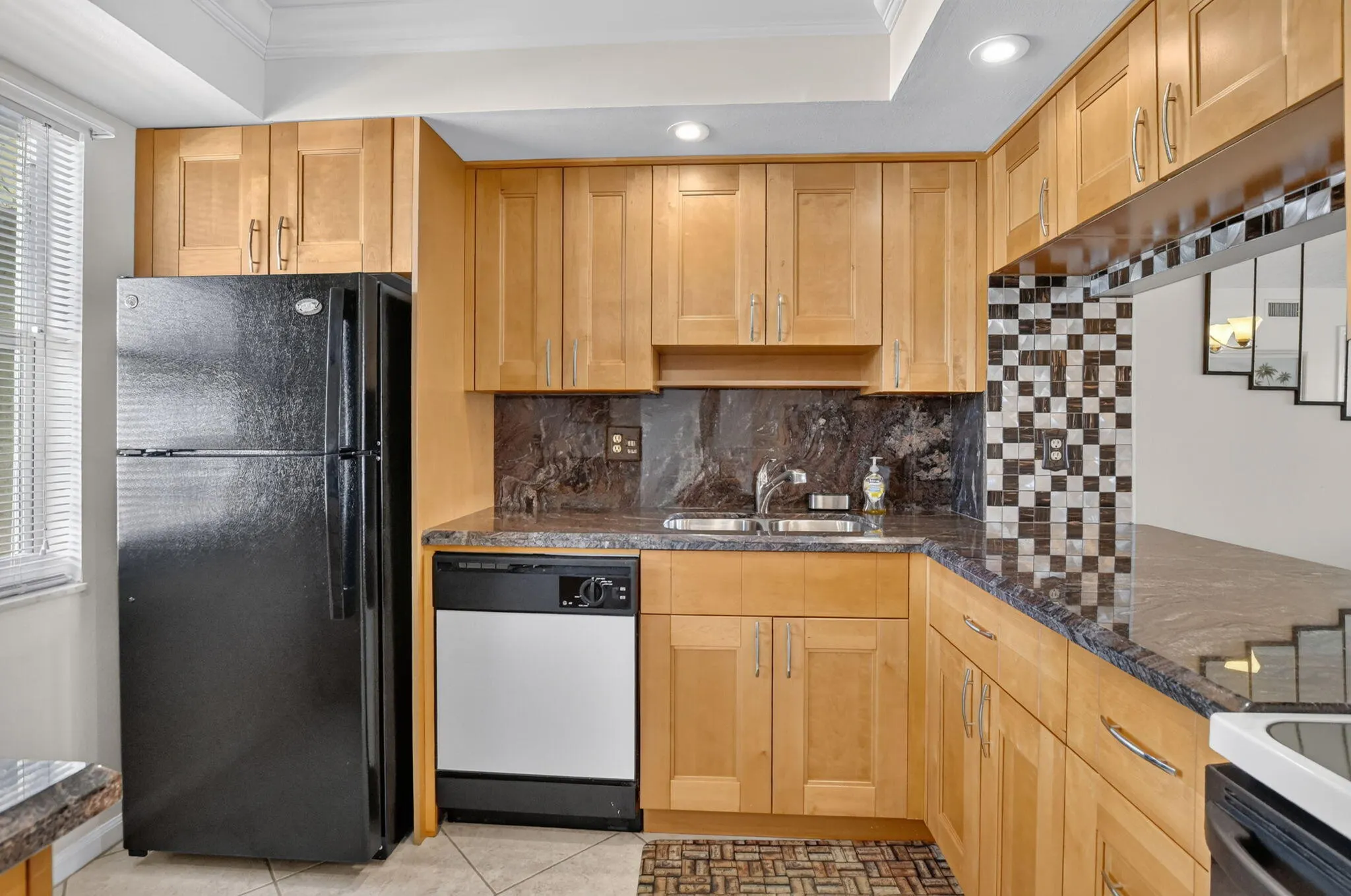 9872 MARINA Boulevard #1438