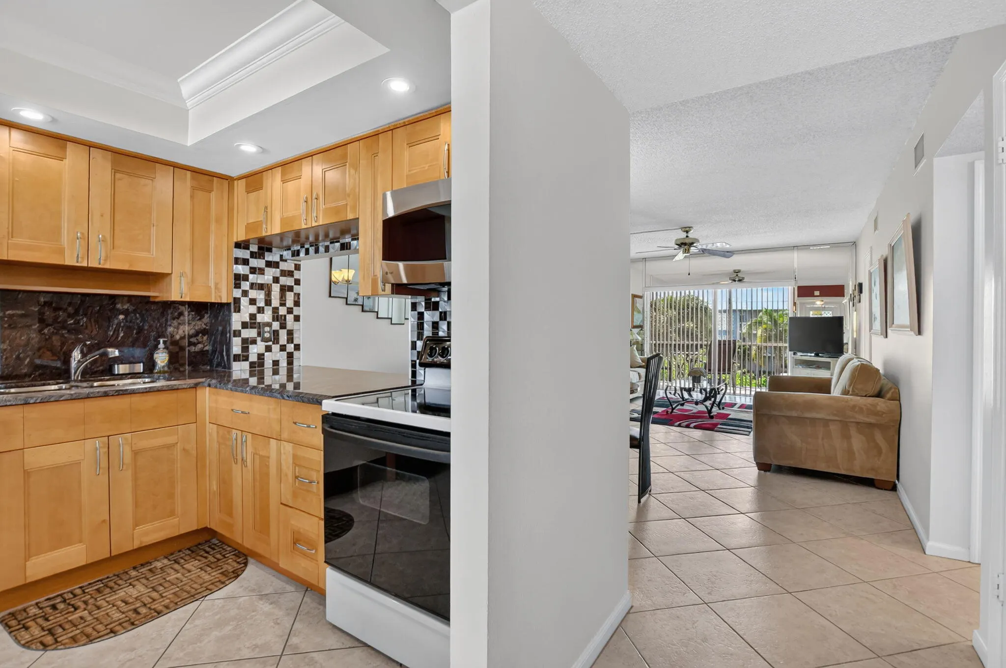9872 MARINA Boulevard #1438
