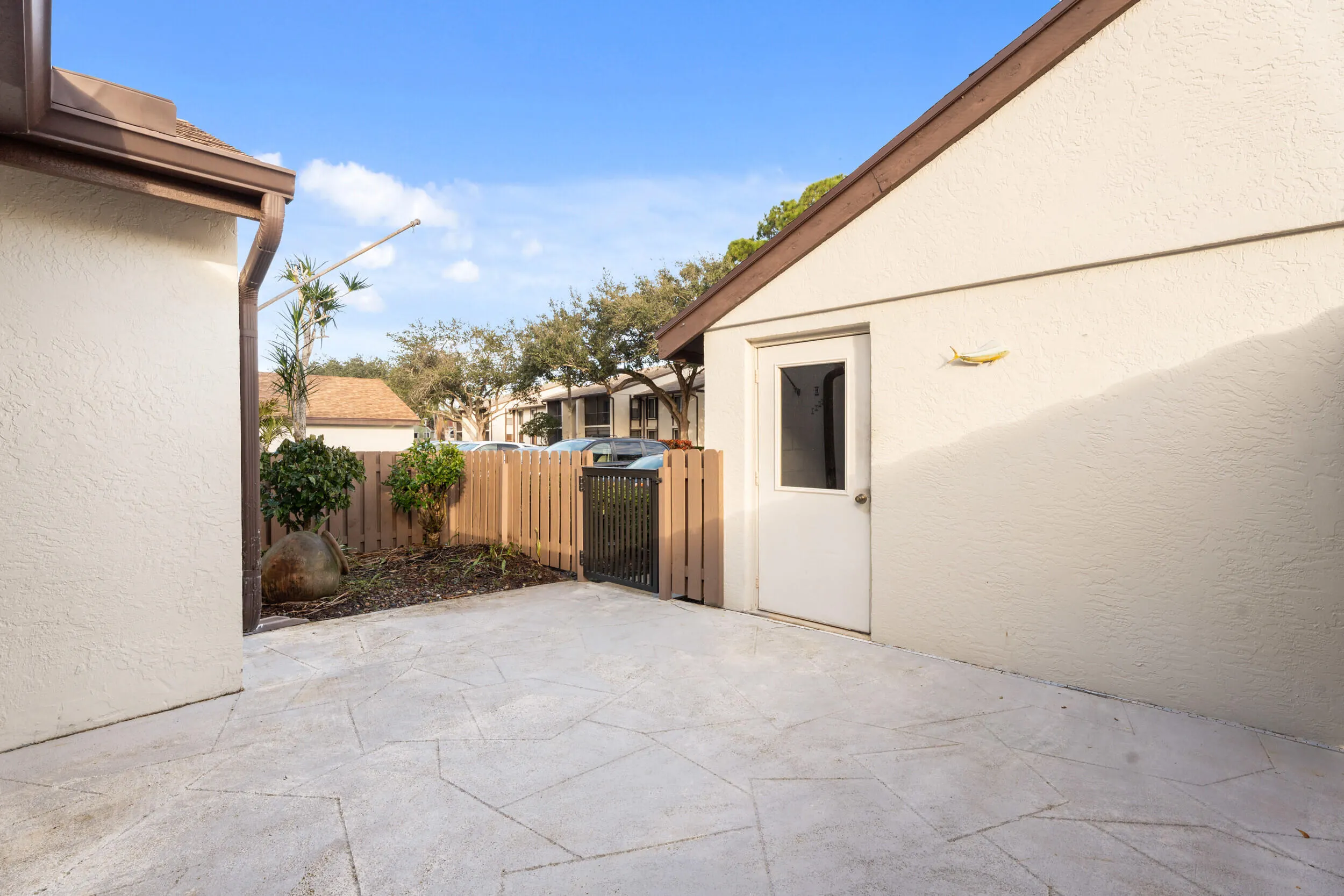 2054 SW Silver Pine Way #123H