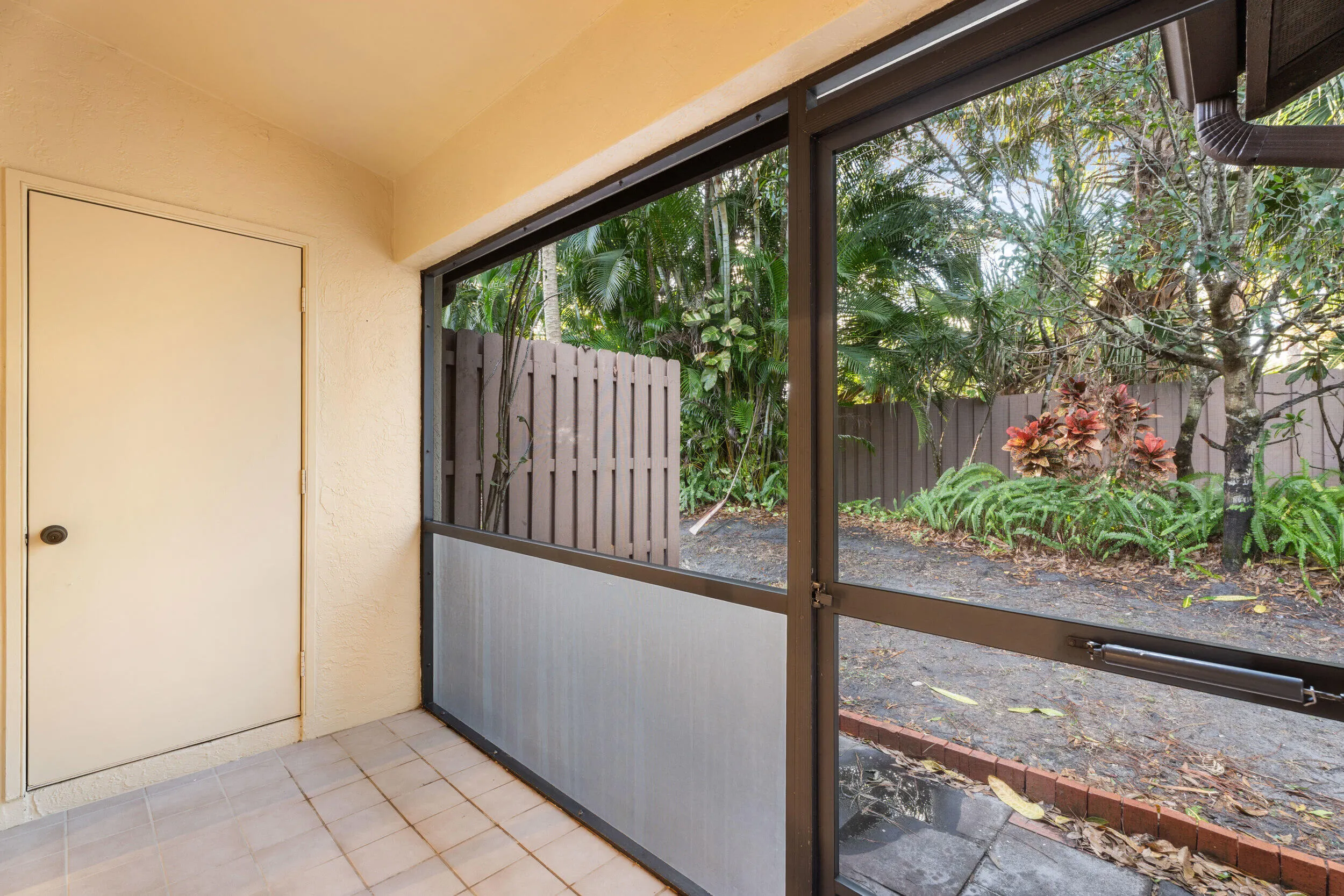 2054 SW Silver Pine Way #123H