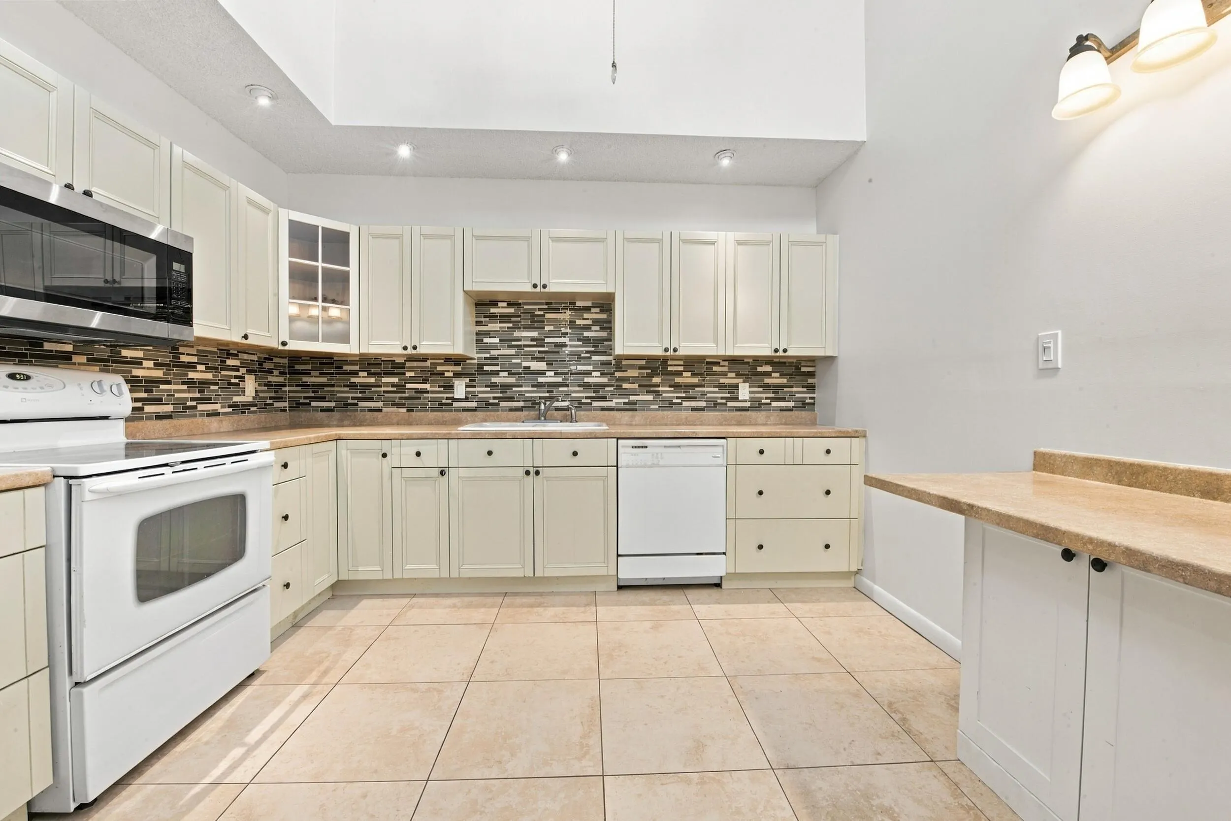 801 NW 30TH Avenue #C