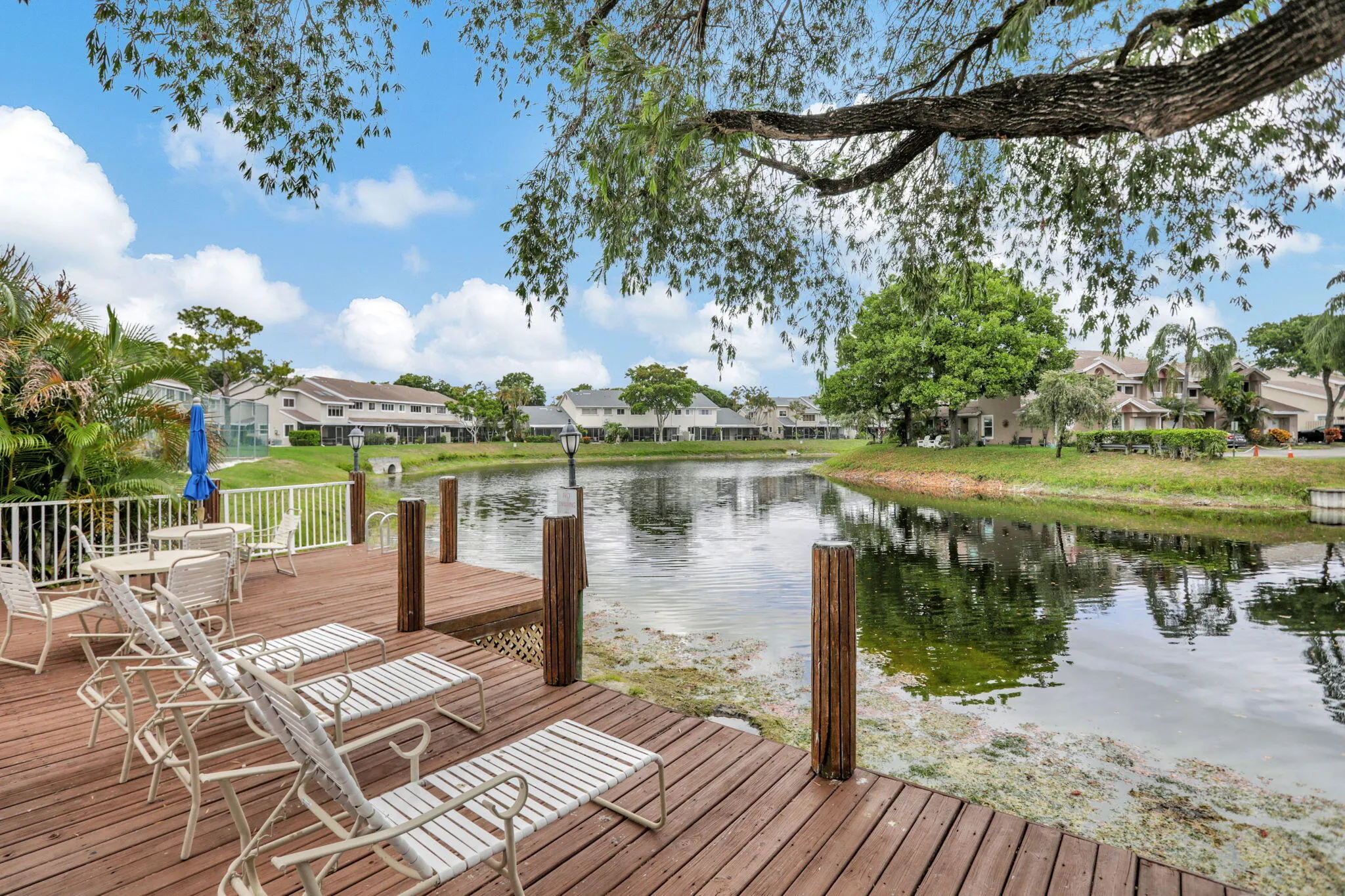 2047 DISCOVERY Circle E