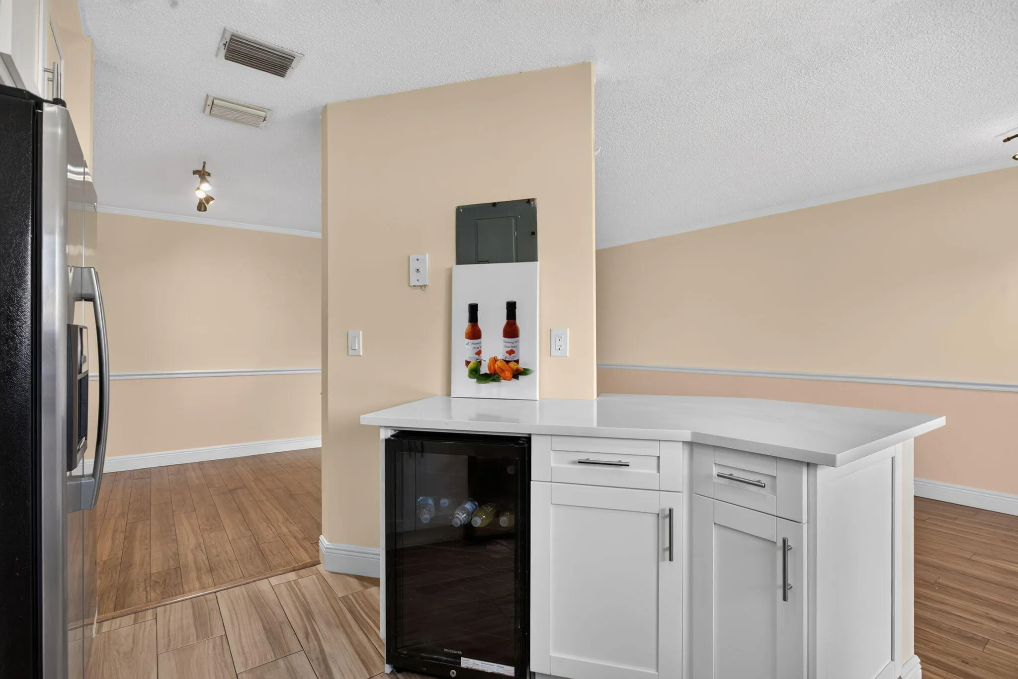 2047 DISCOVERY Circle E