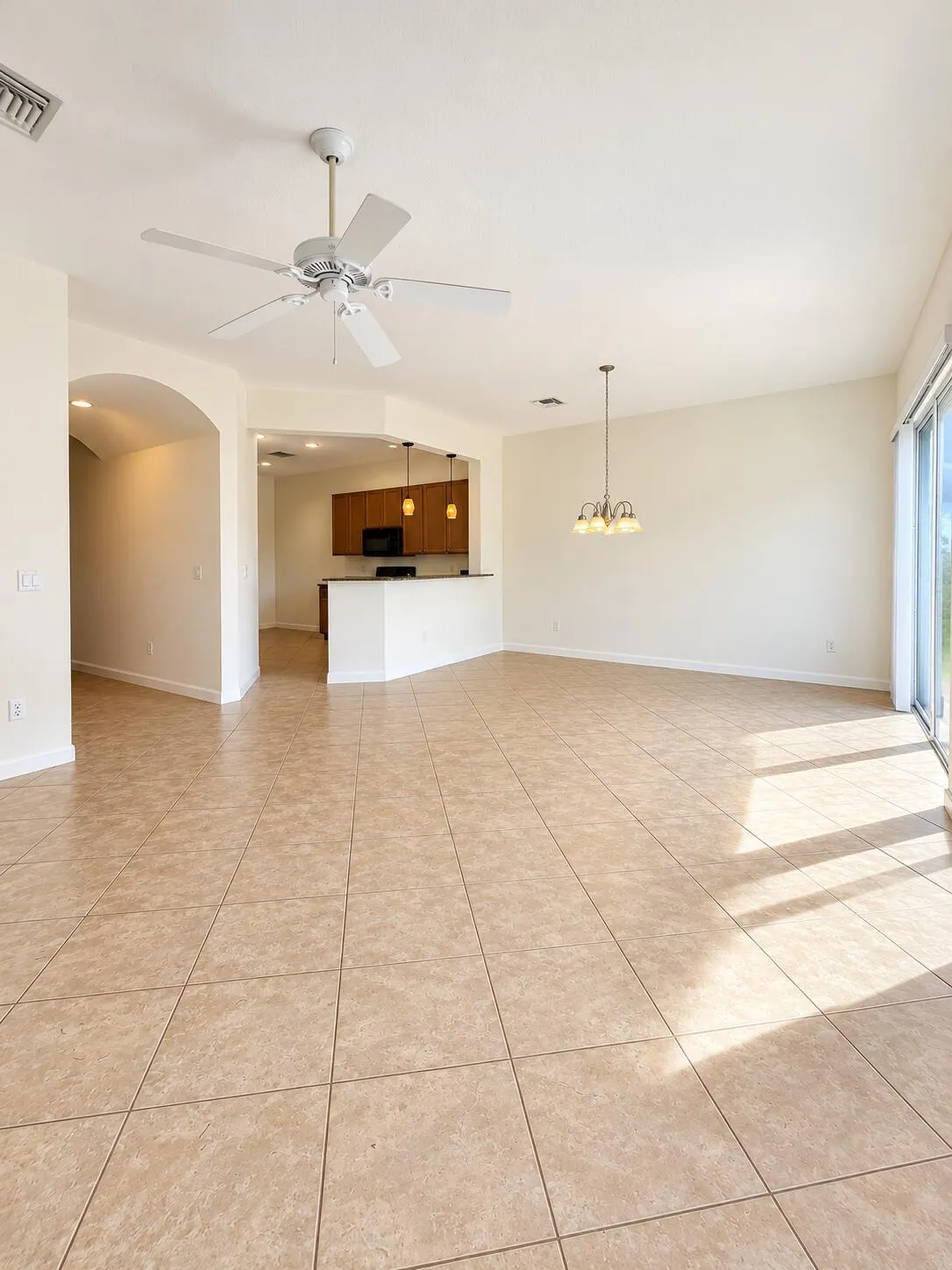 4730 S PRIVE Circle