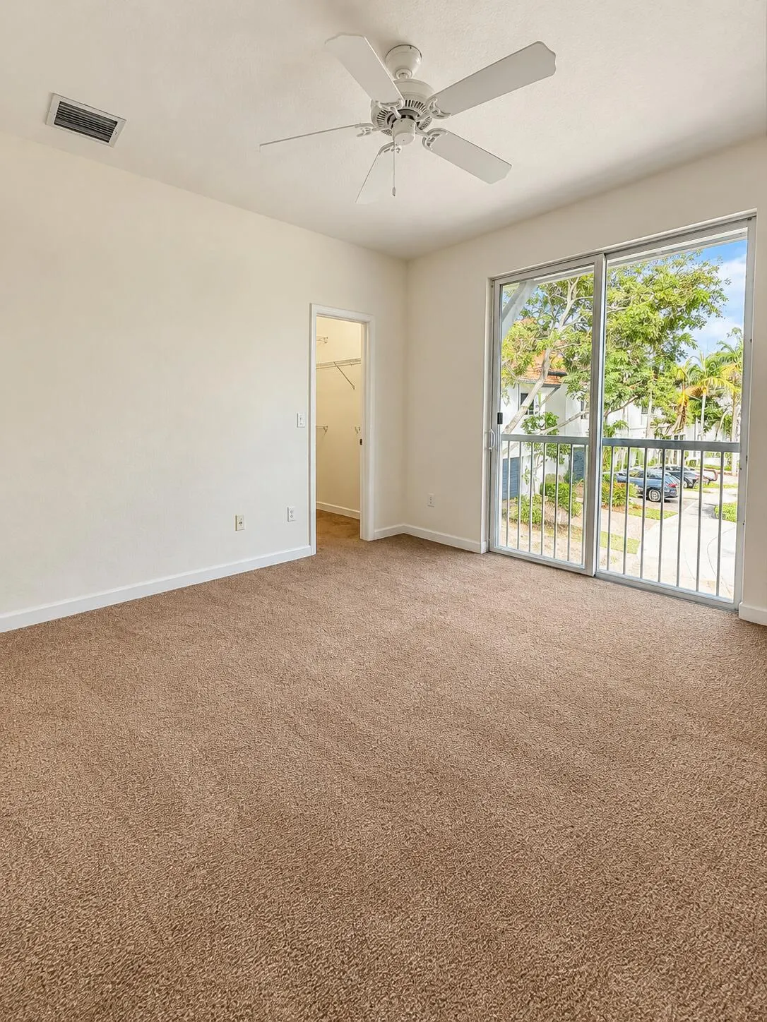 4730 S PRIVE Circle