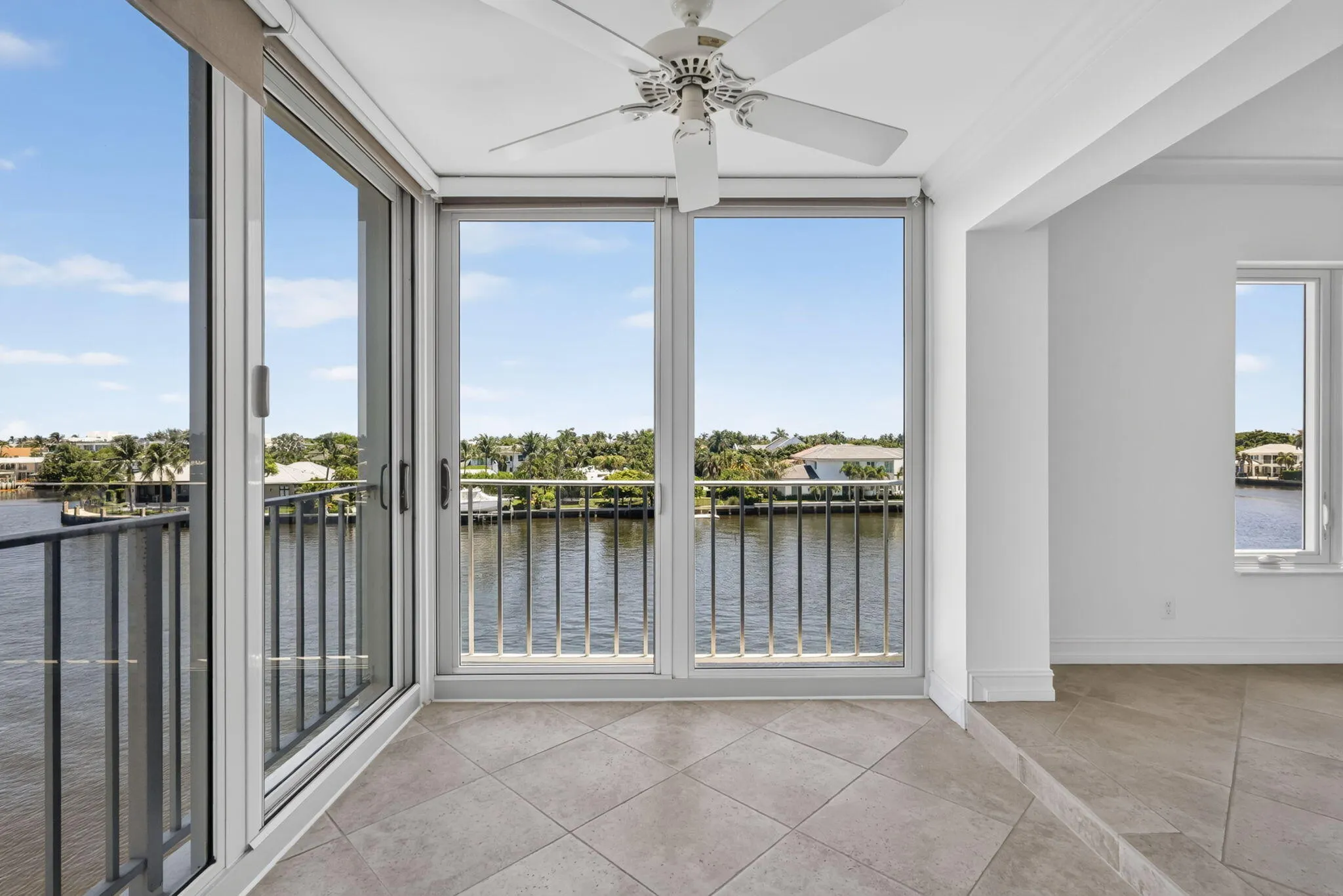 555 SE 6TH Avenue #4F