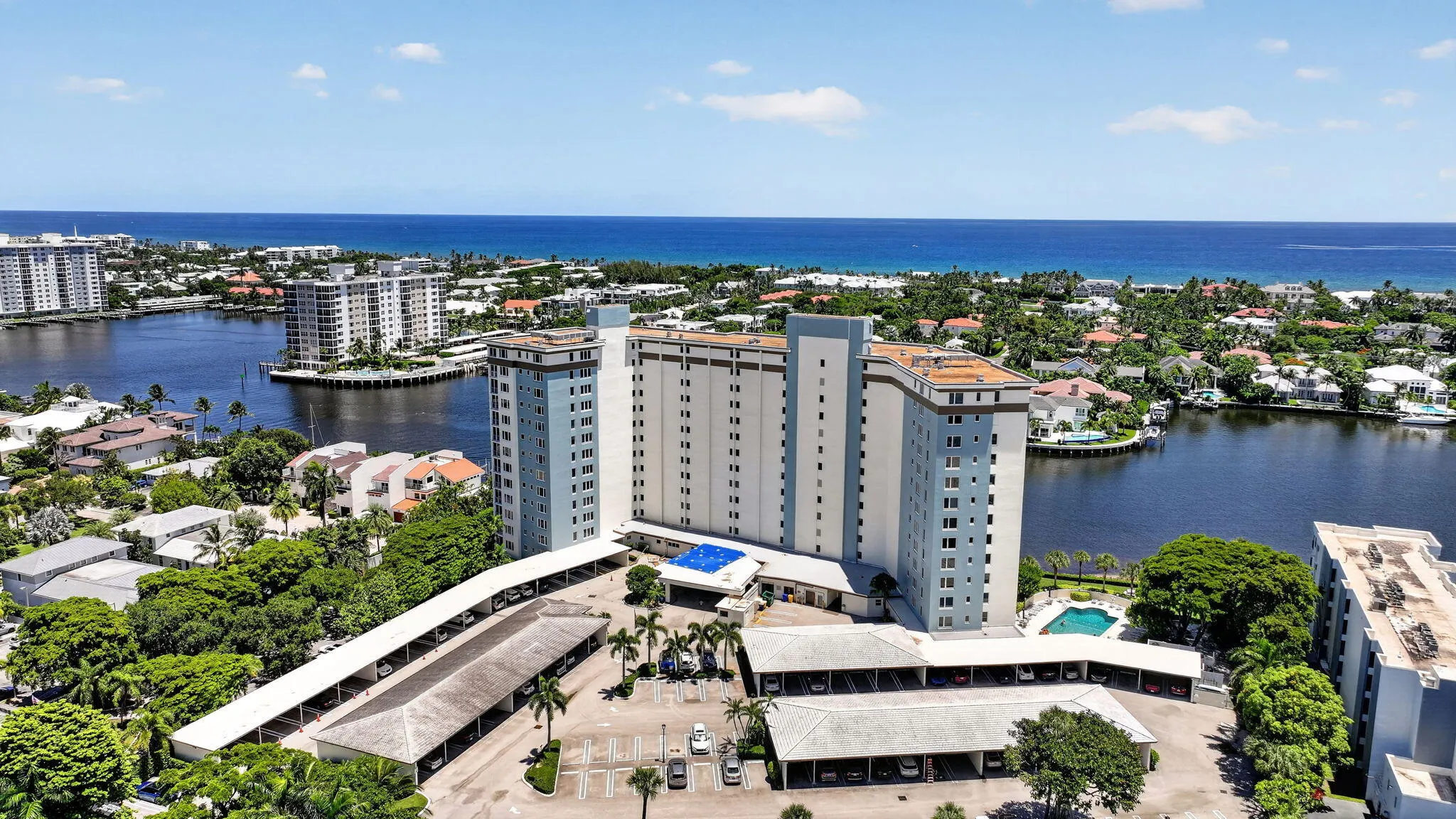 555 SE 6TH Avenue #4F