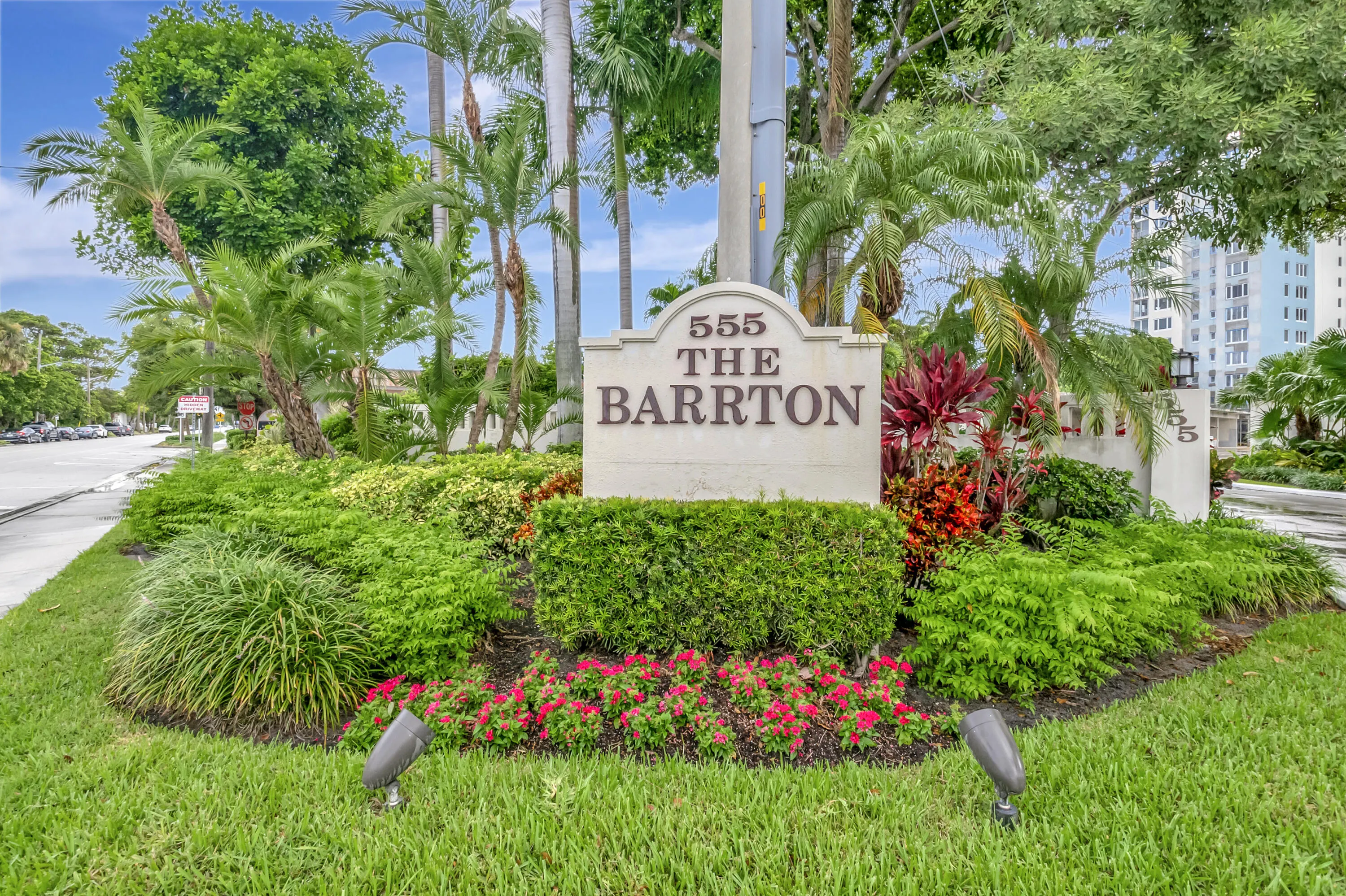555 SE 6TH Avenue #4F