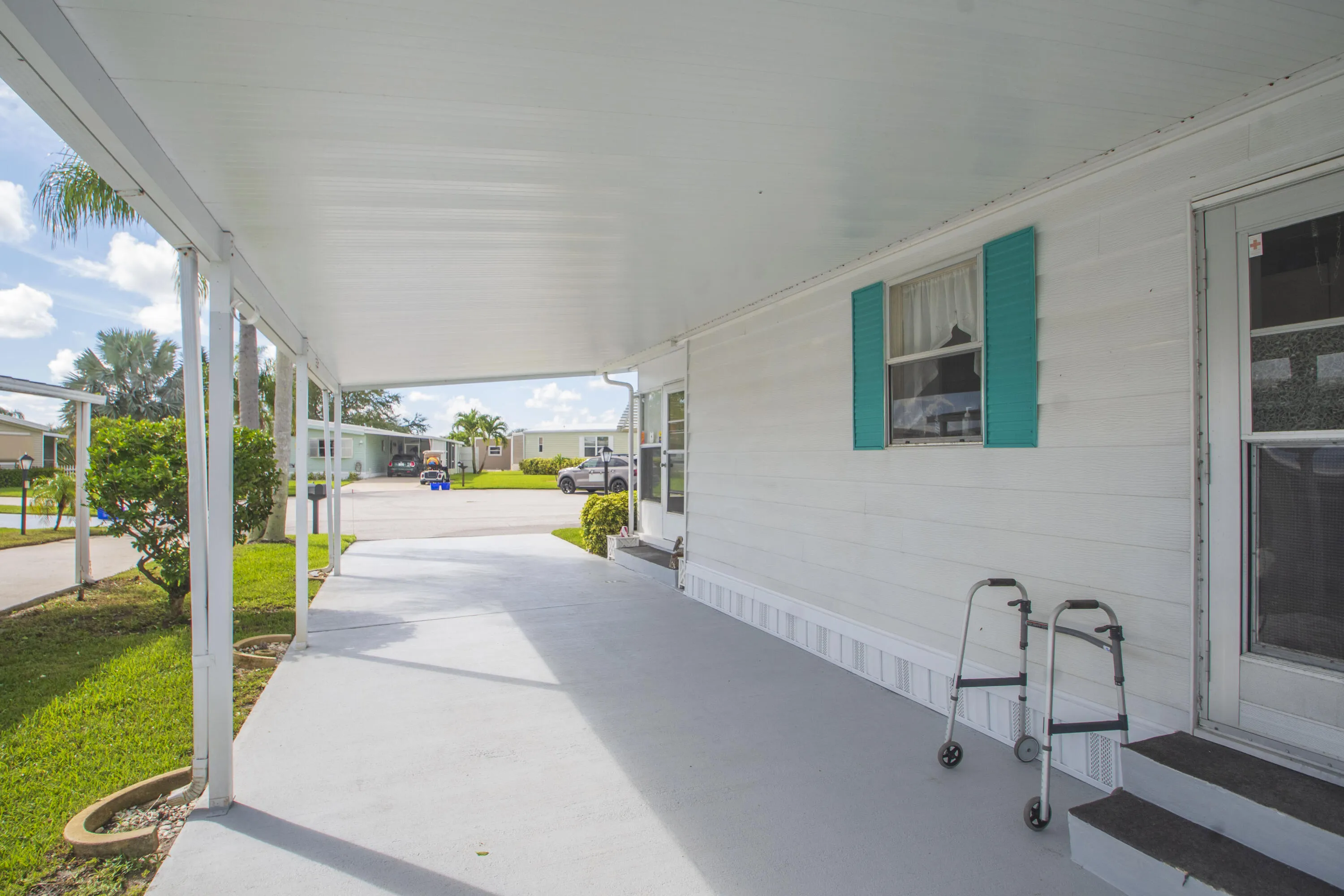 123 La Vaughn Circle