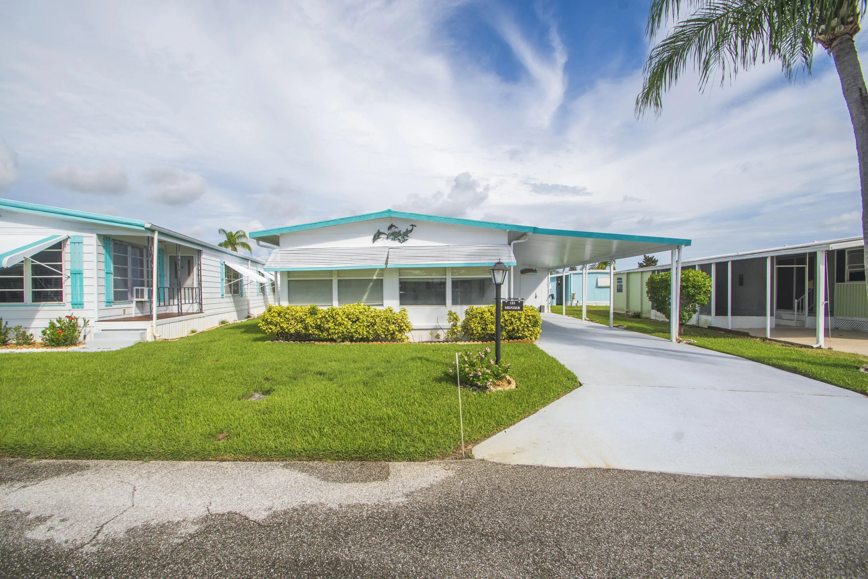 123 La Vaughn Circle