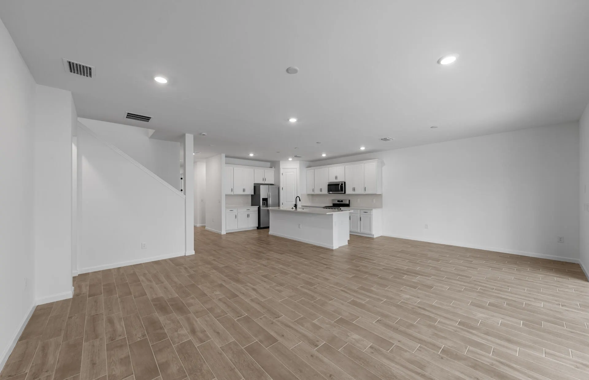 2084 FREEMONT Way