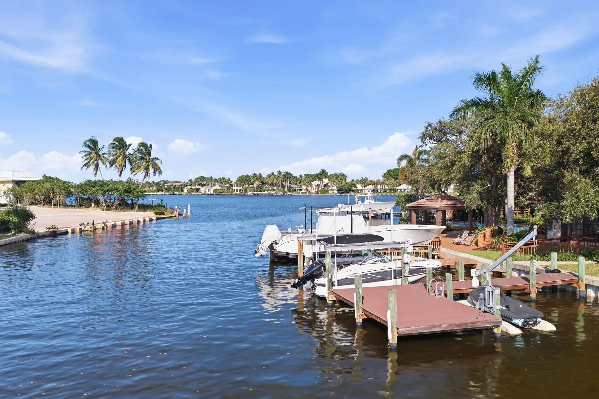 1950 Portage Landing N