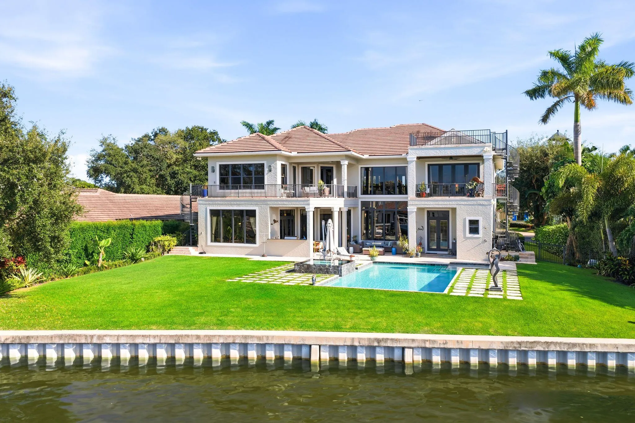 1950 Portage Landing N