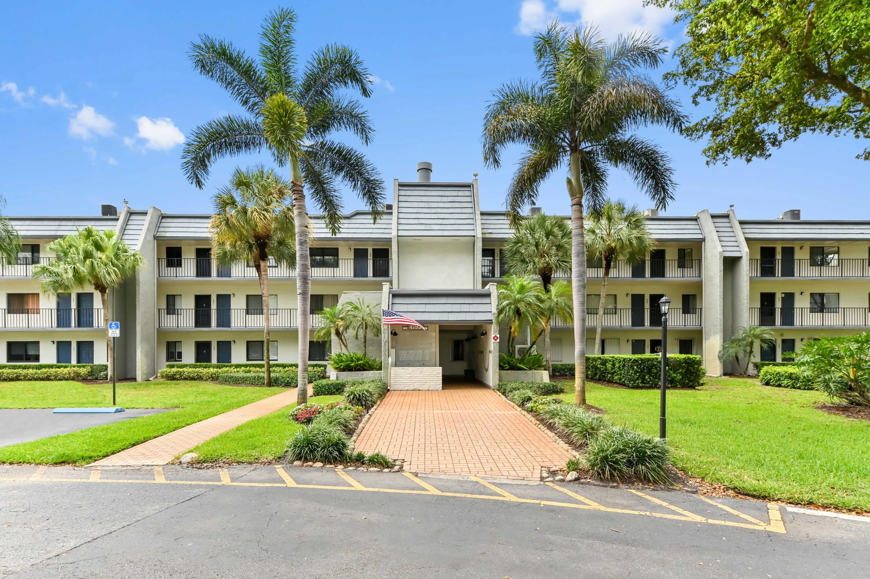 4793 Esedra Court #307