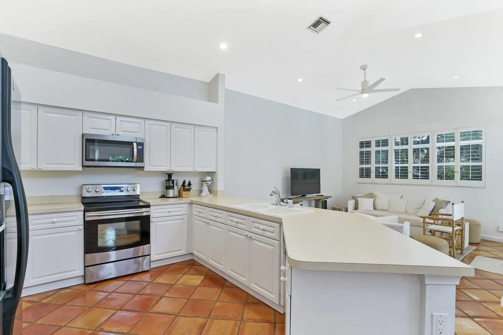 12480 MALLET Circle