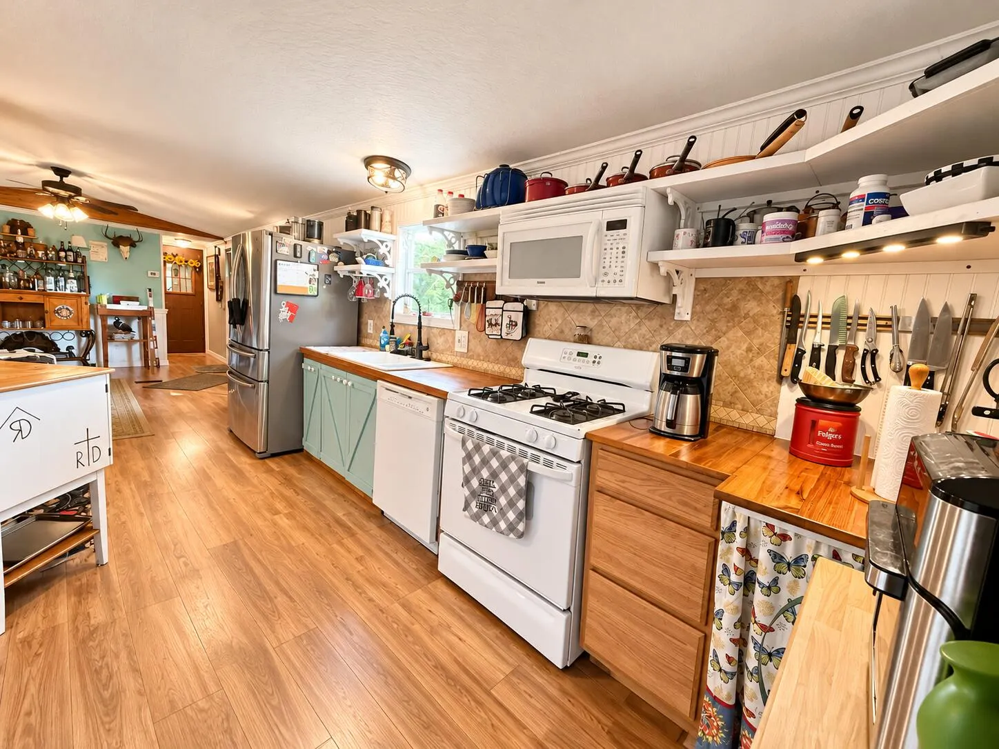 1042 ARBUCKLE BRANCH Road