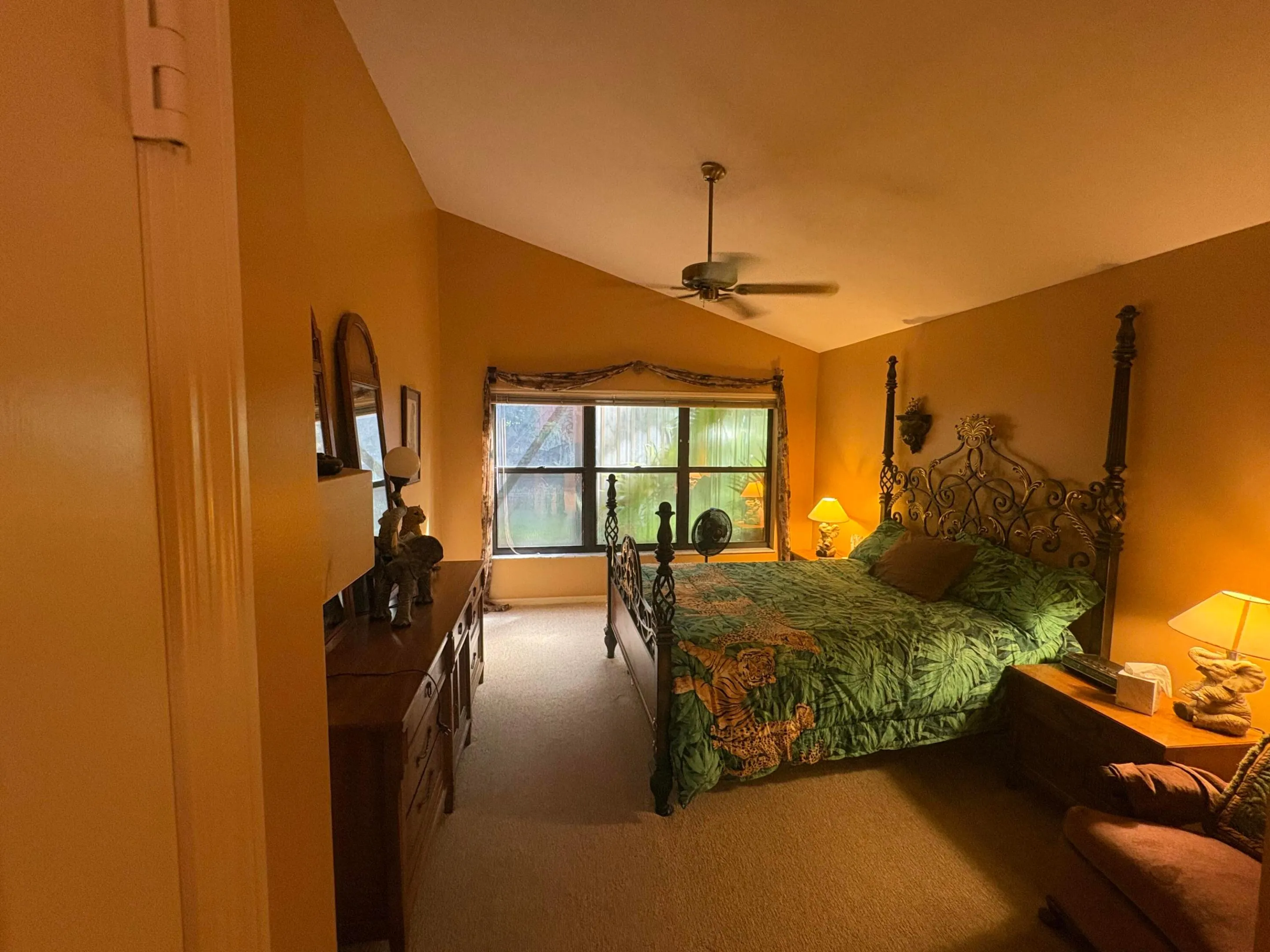 2976 SW Mariposa Circle