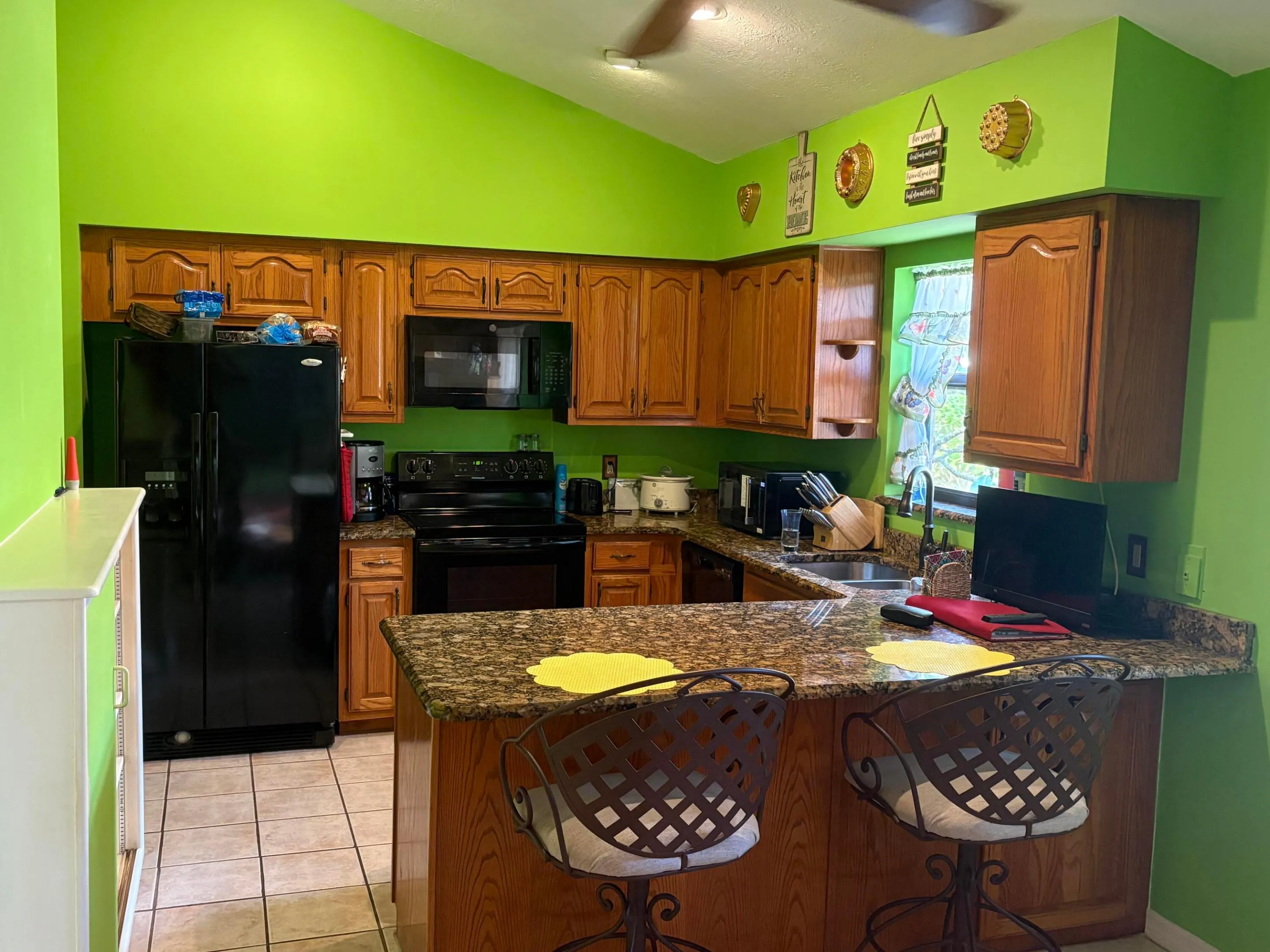 2976 SW Mariposa Circle