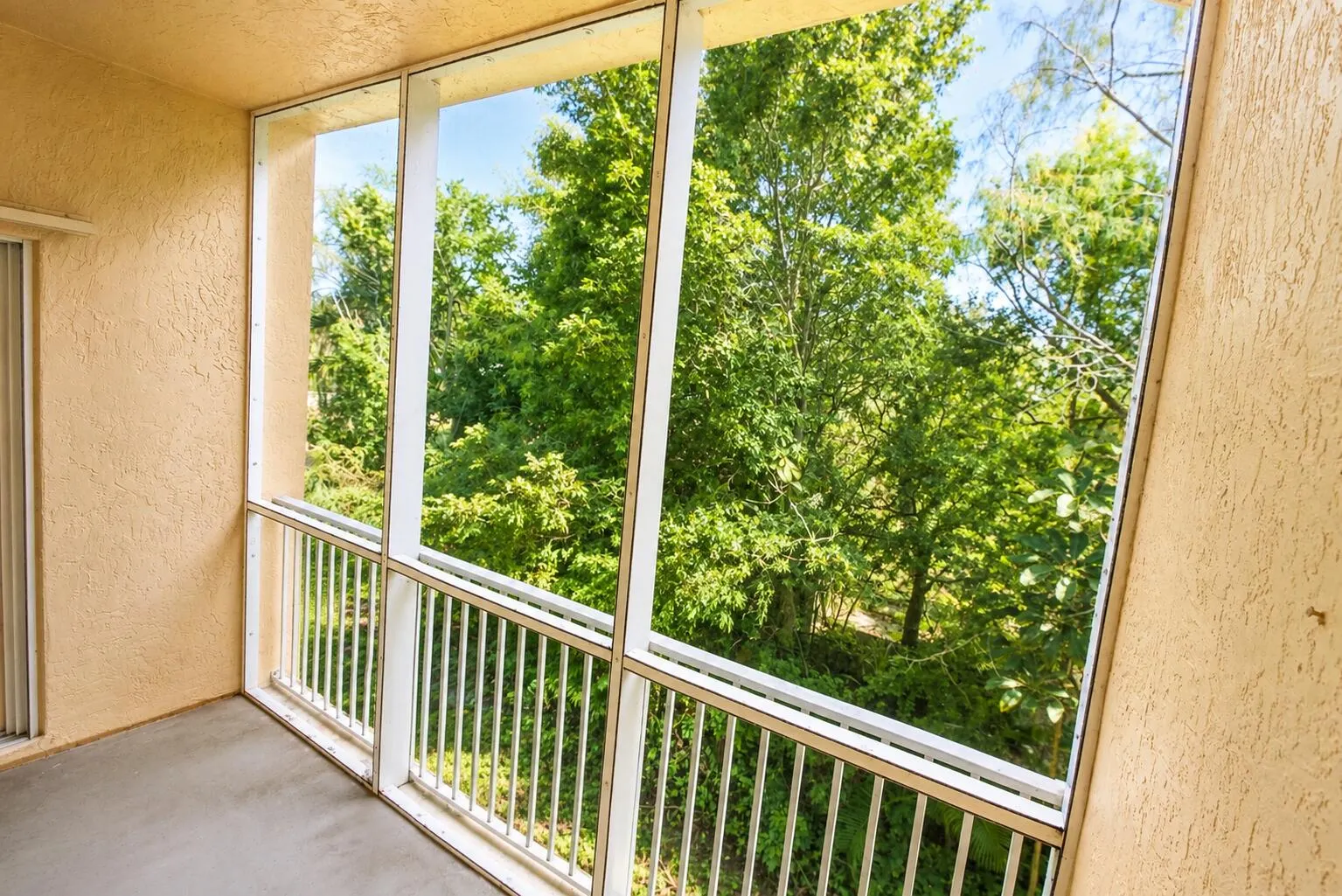 2927 Crestwood Terrace #7201
