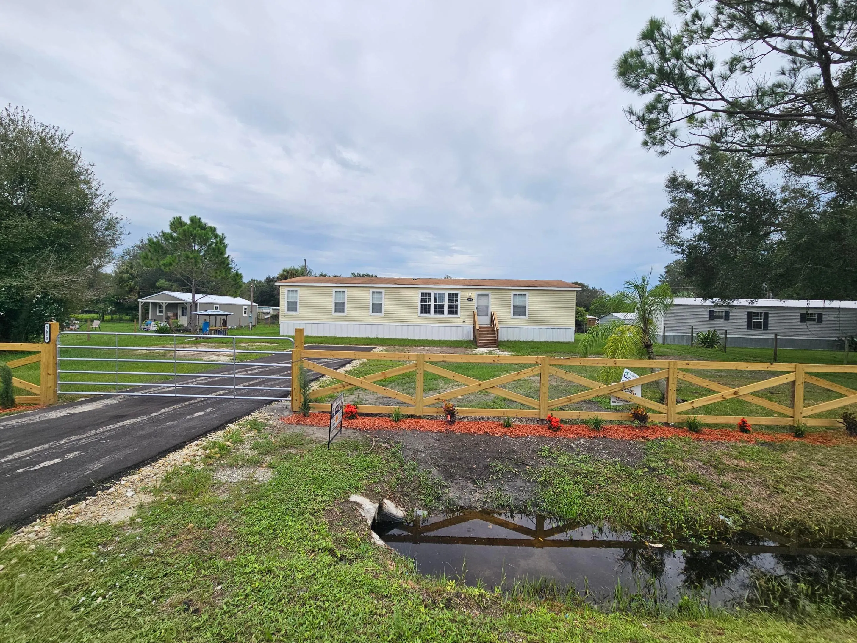 1618 NW 46TH Terrace