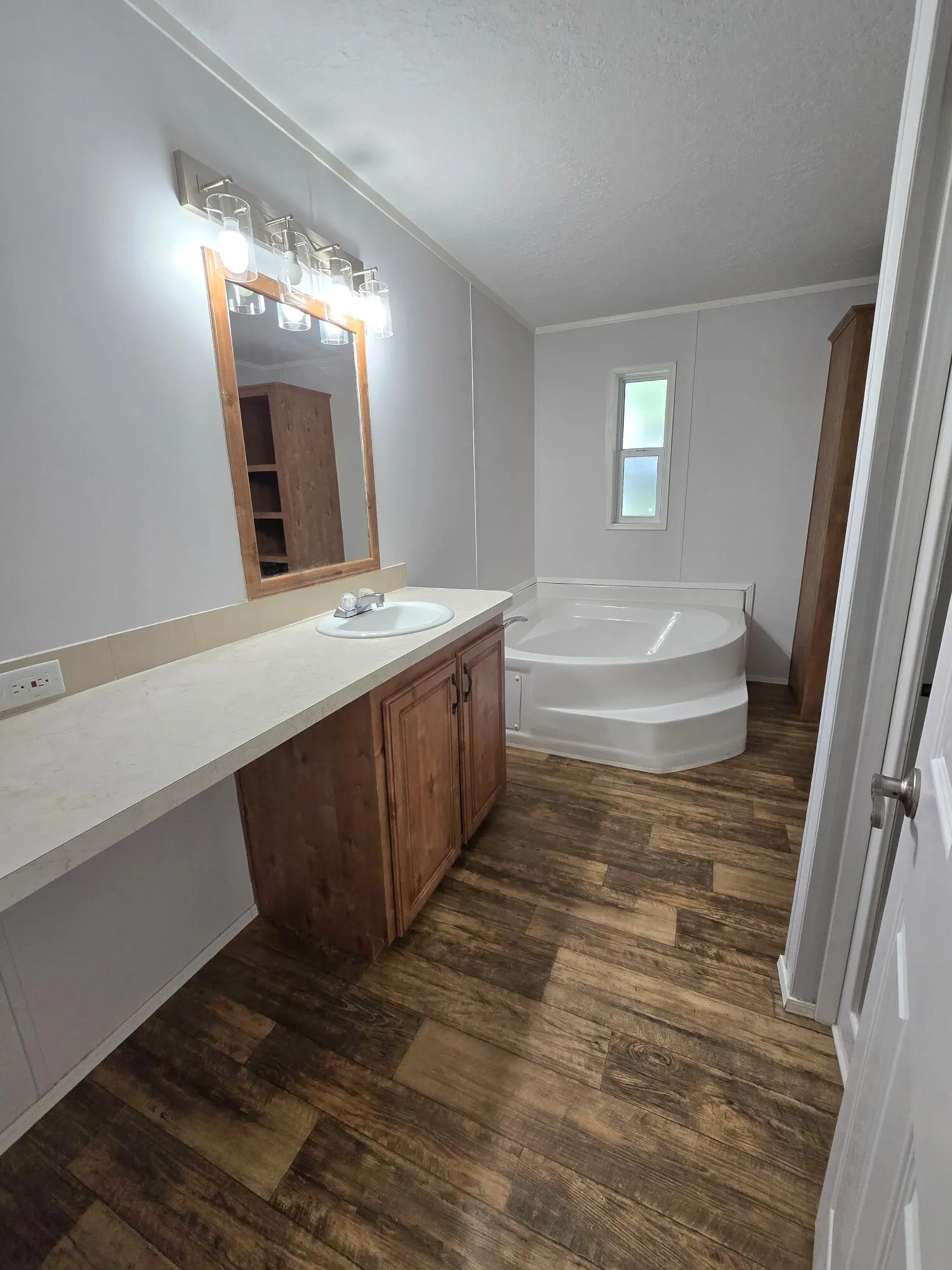 1618 NW 46TH Terrace