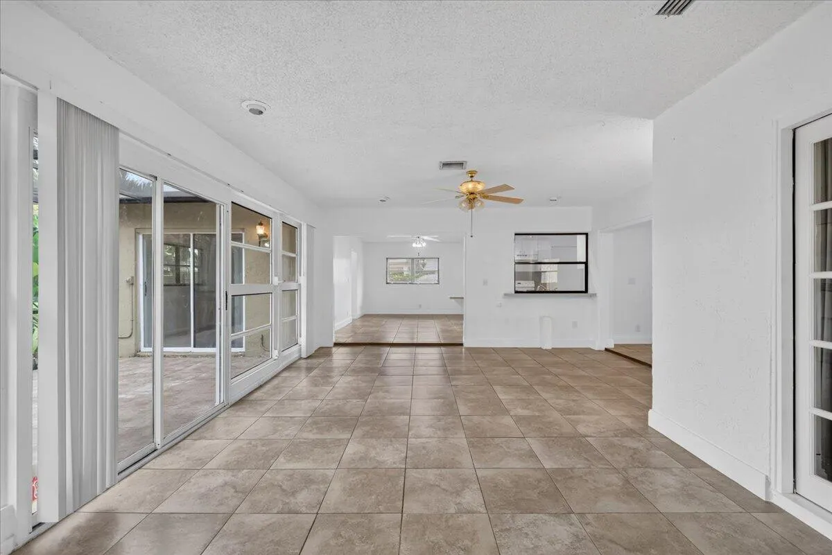 6404 SAGEWOOD Way