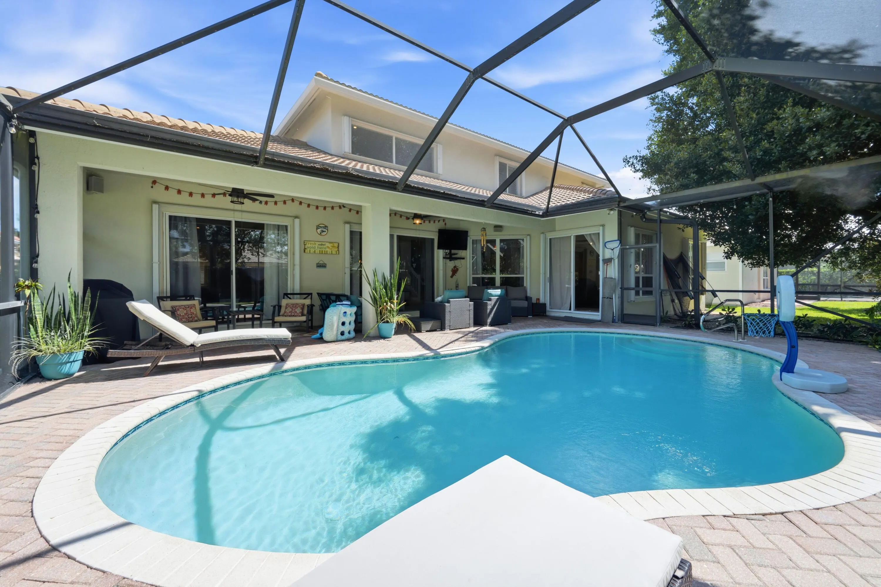 4305 WELLINGTON SHORES Drive