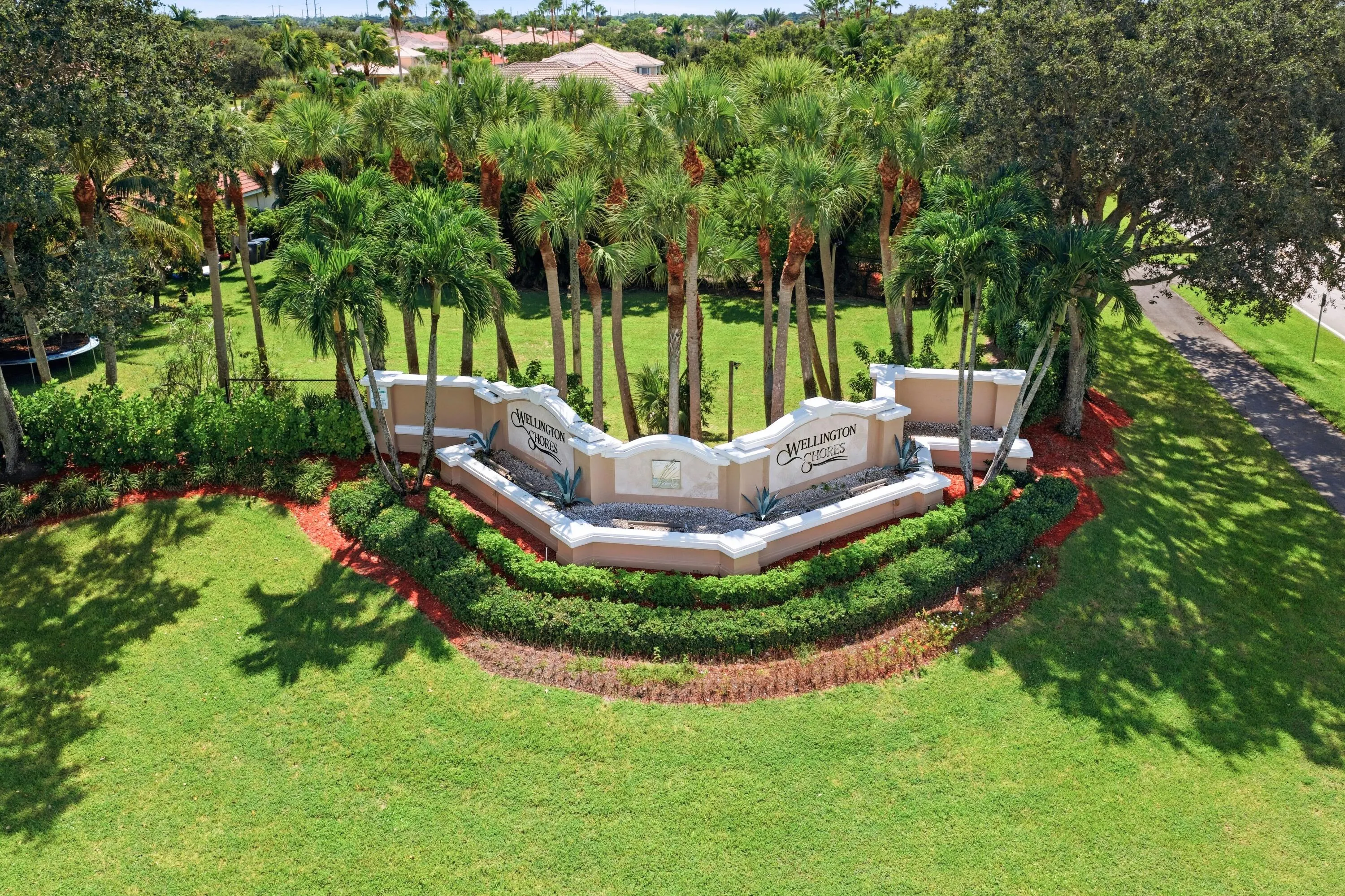 4305 WELLINGTON SHORES Drive