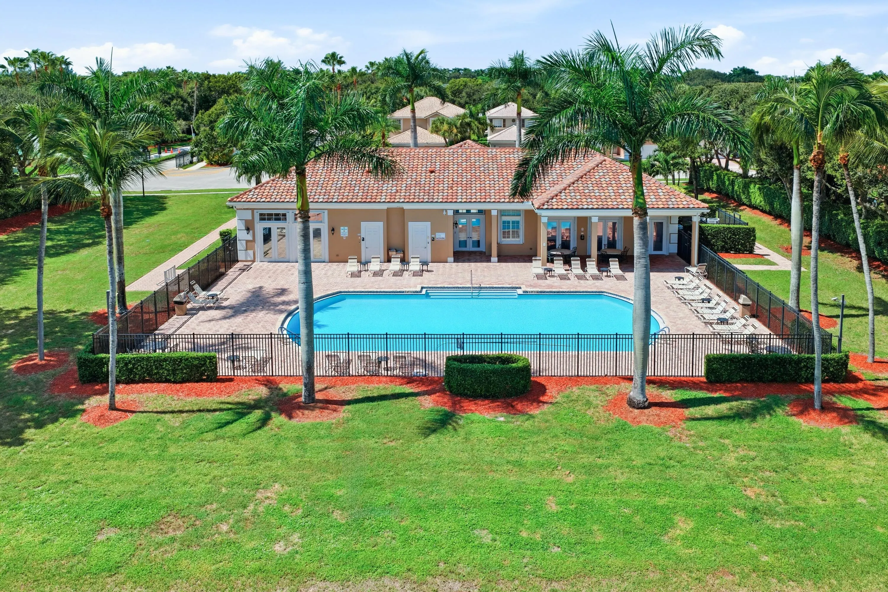 4305 WELLINGTON SHORES Drive