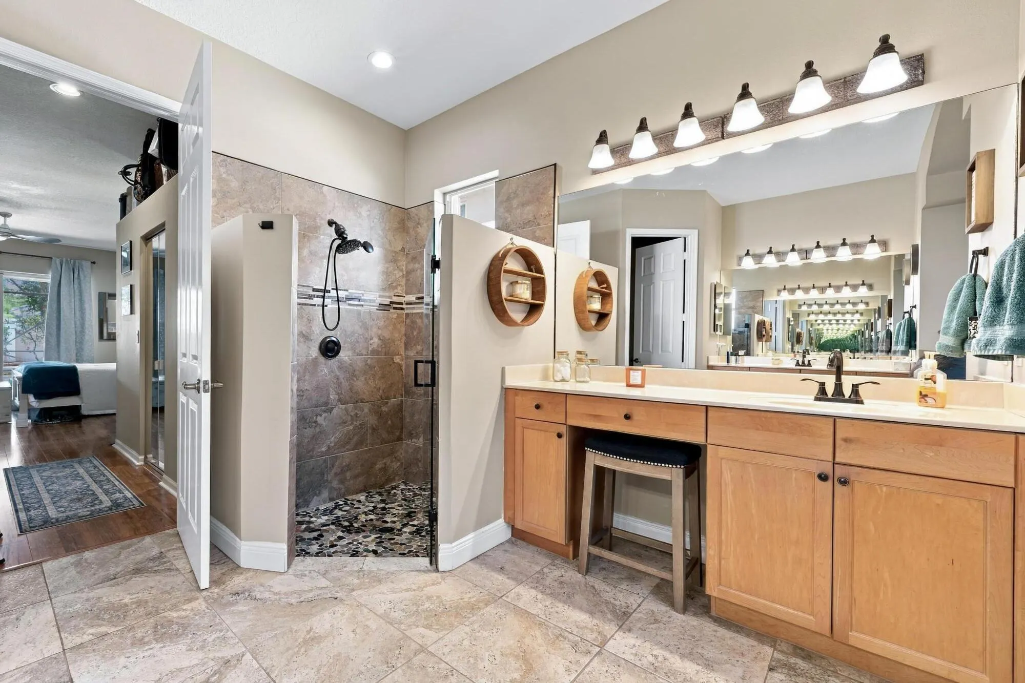 4305 WELLINGTON SHORES Drive