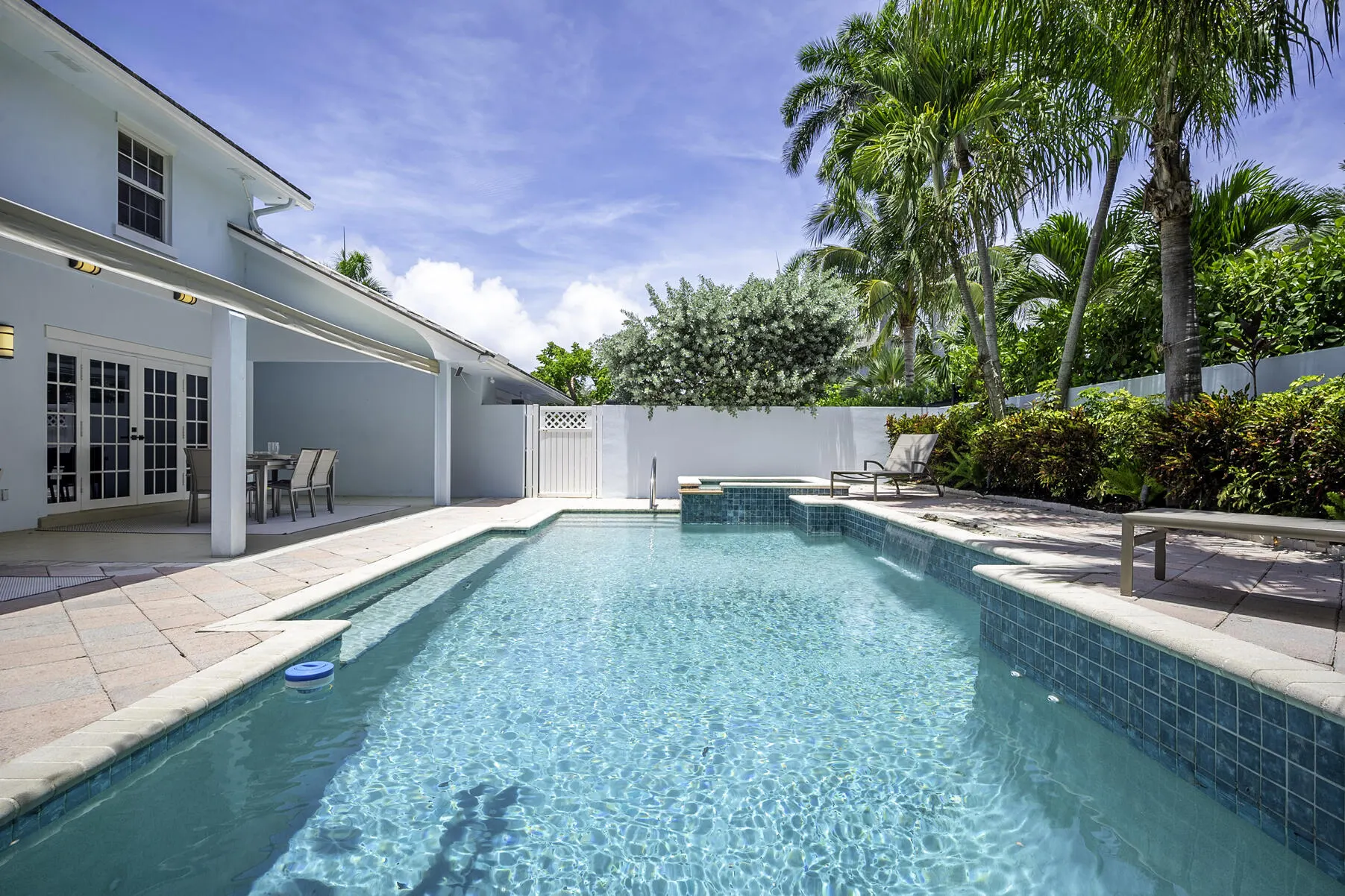 1003 Seagate Drive