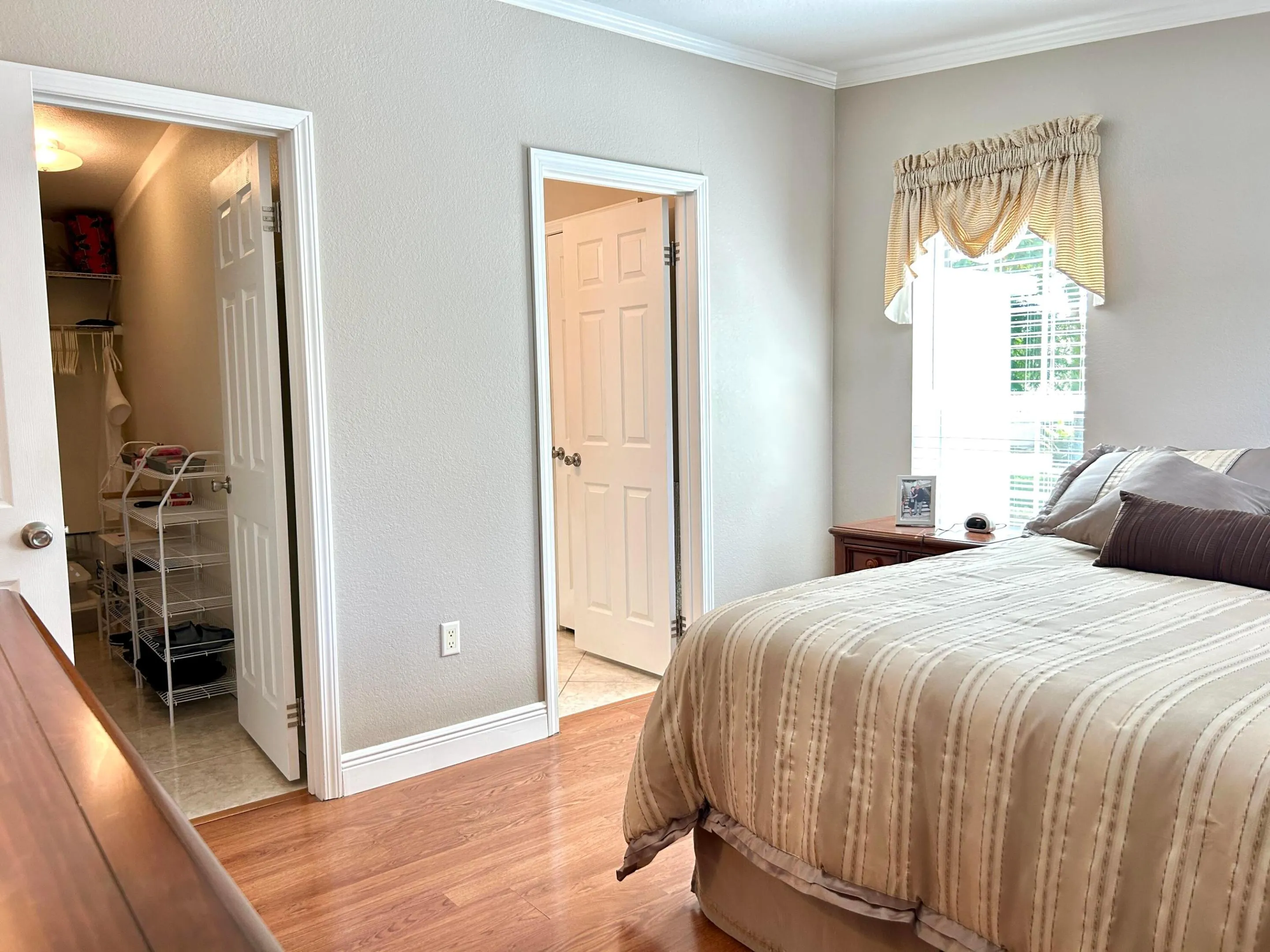 1316 W BOUGAINVILLEA Drive