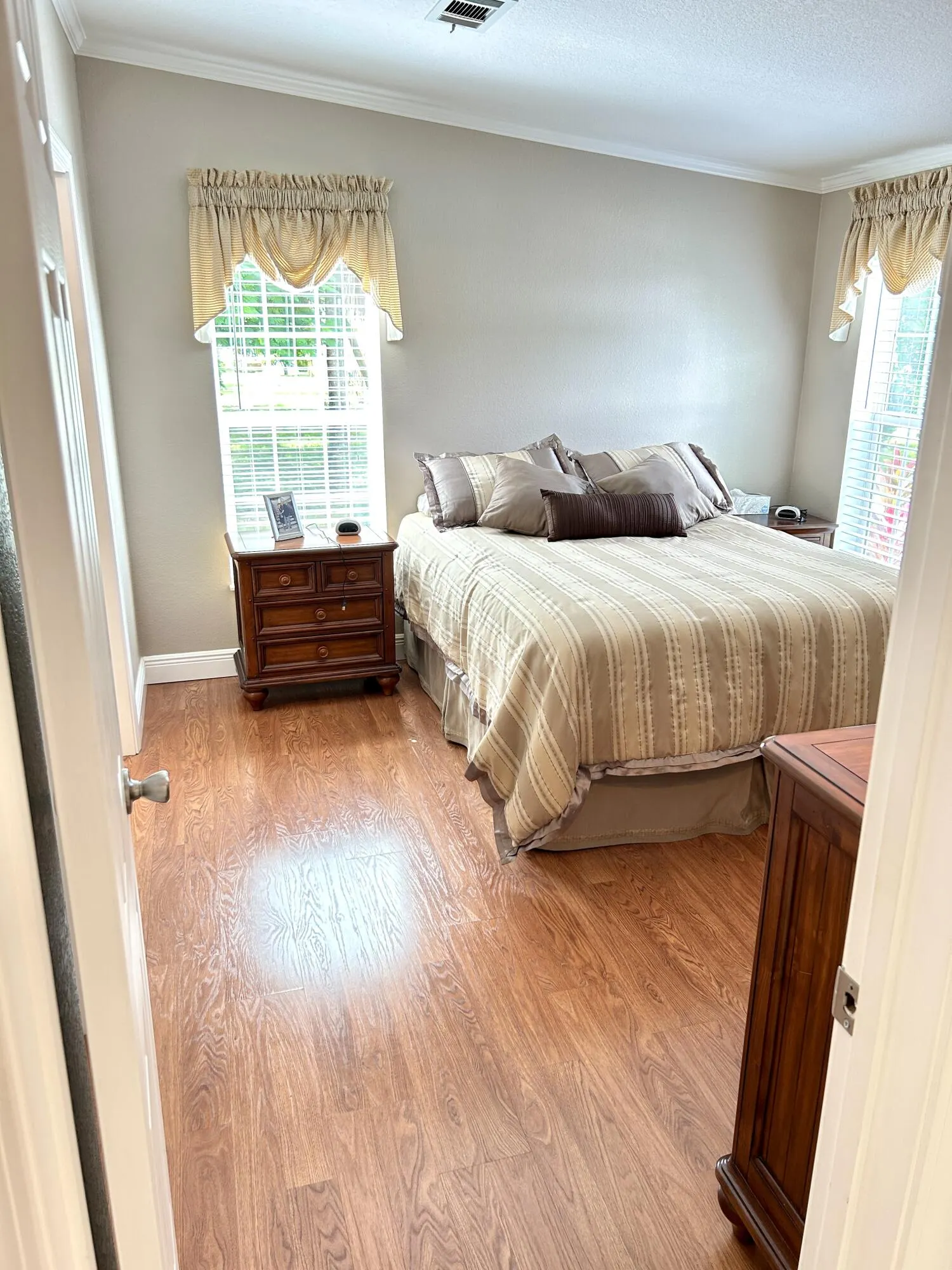 1316 W BOUGAINVILLEA Drive