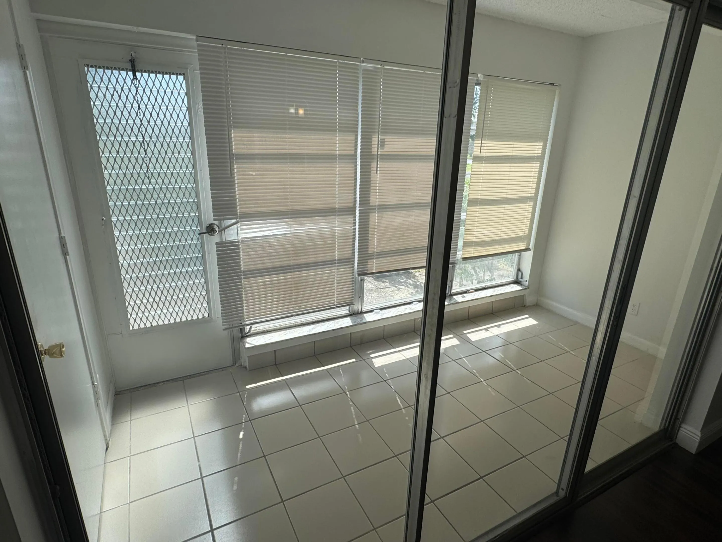 1120 LEMON TREE Terrace #73-C
