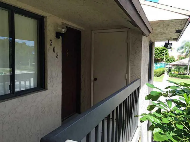 21955 TIDEWATER Terrace #208
