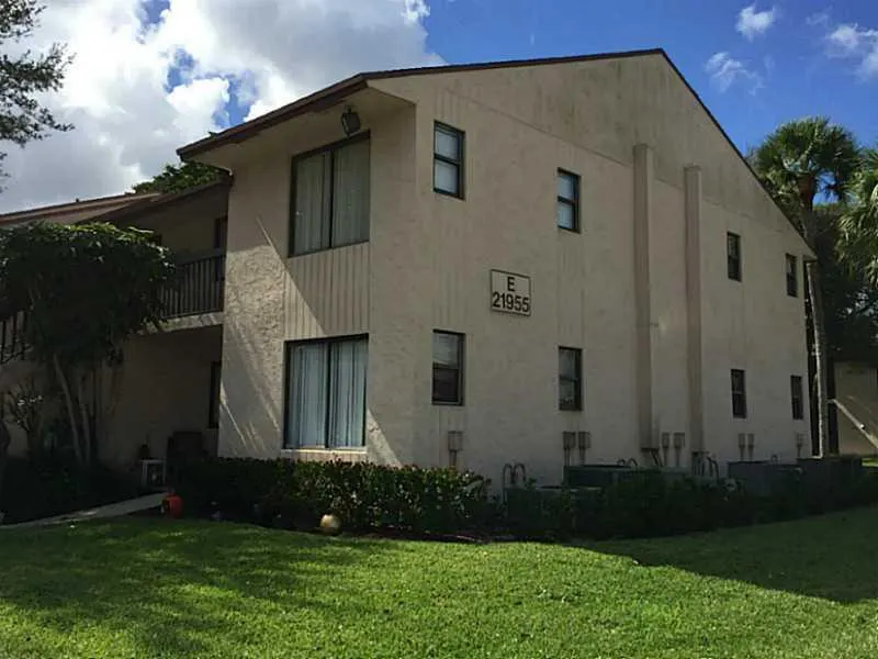 21955 TIDEWATER Terrace #208