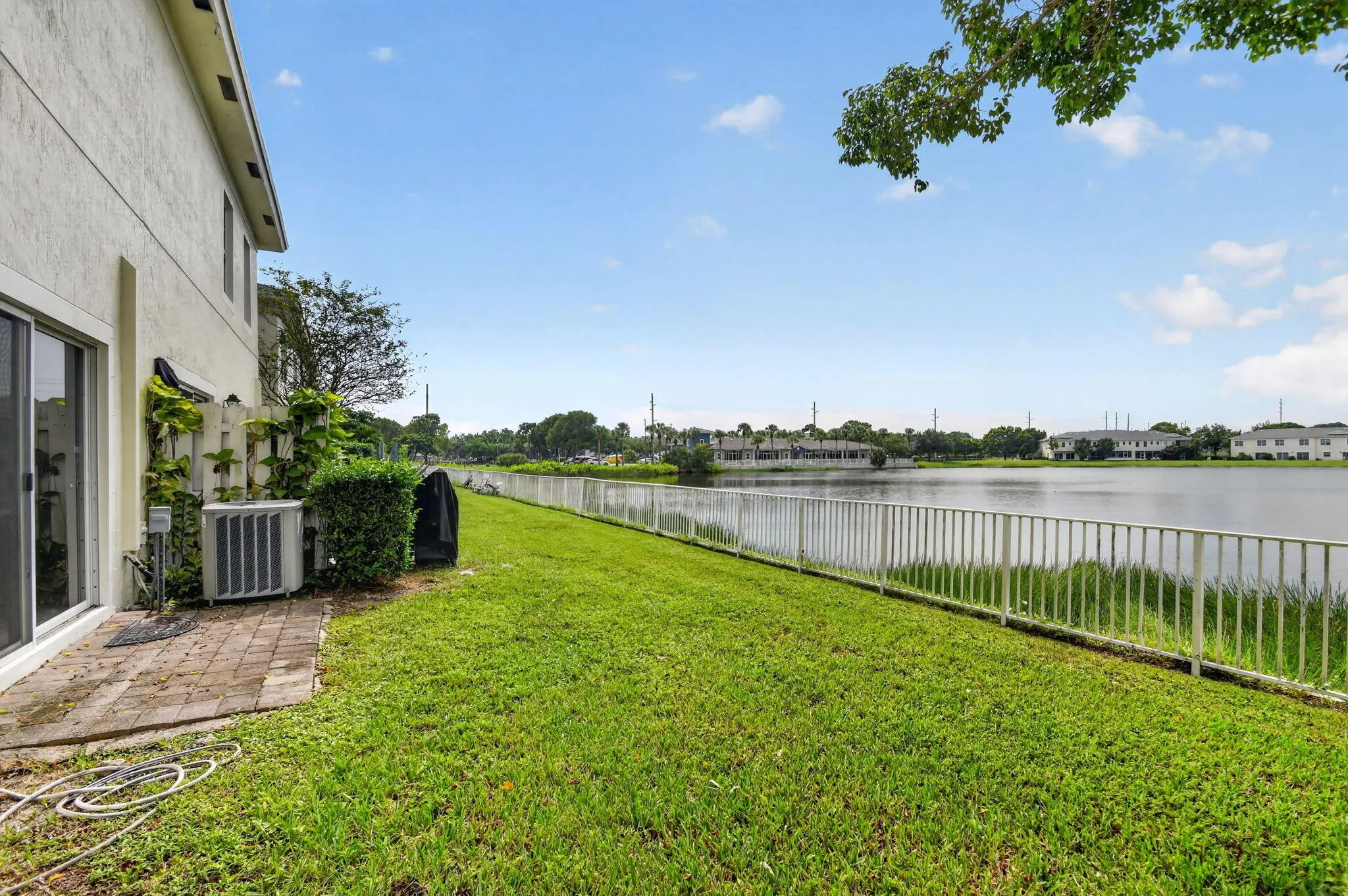 4102 Emerald Vista #4102