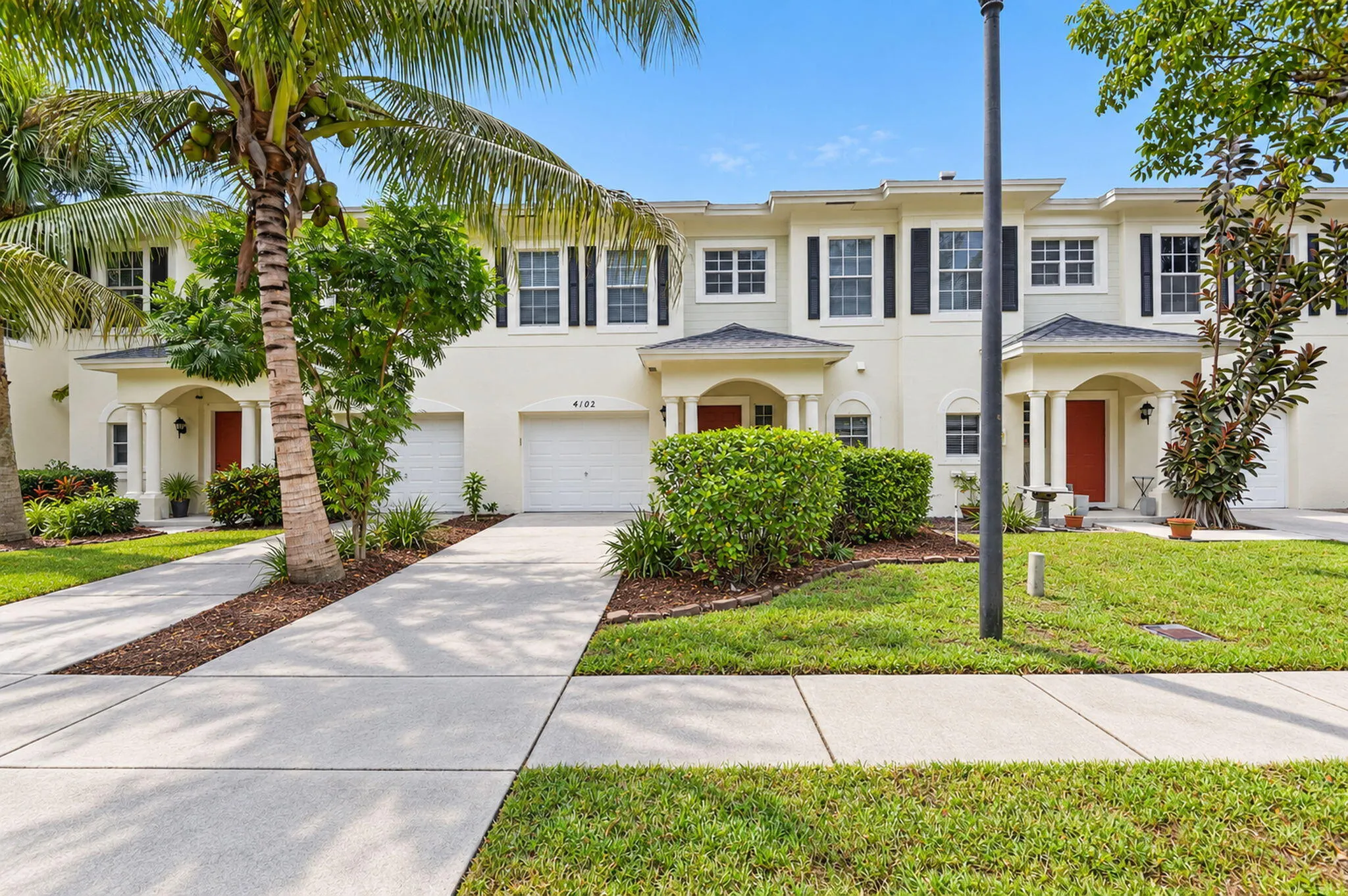 4102 Emerald Vista #4102