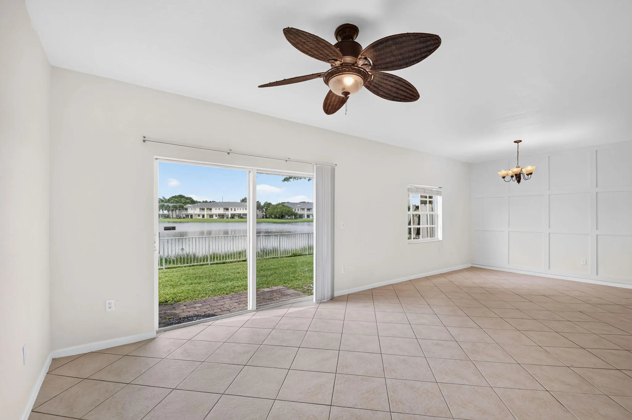 4102 Emerald Vista #4102