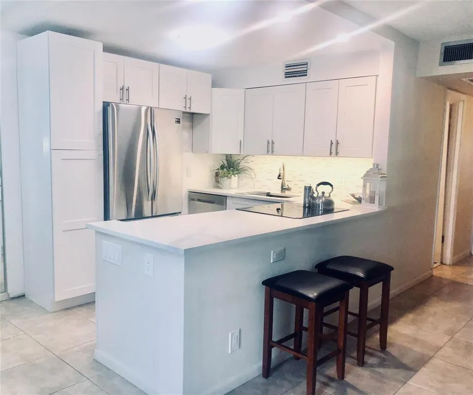 122 FARNHAM F #122