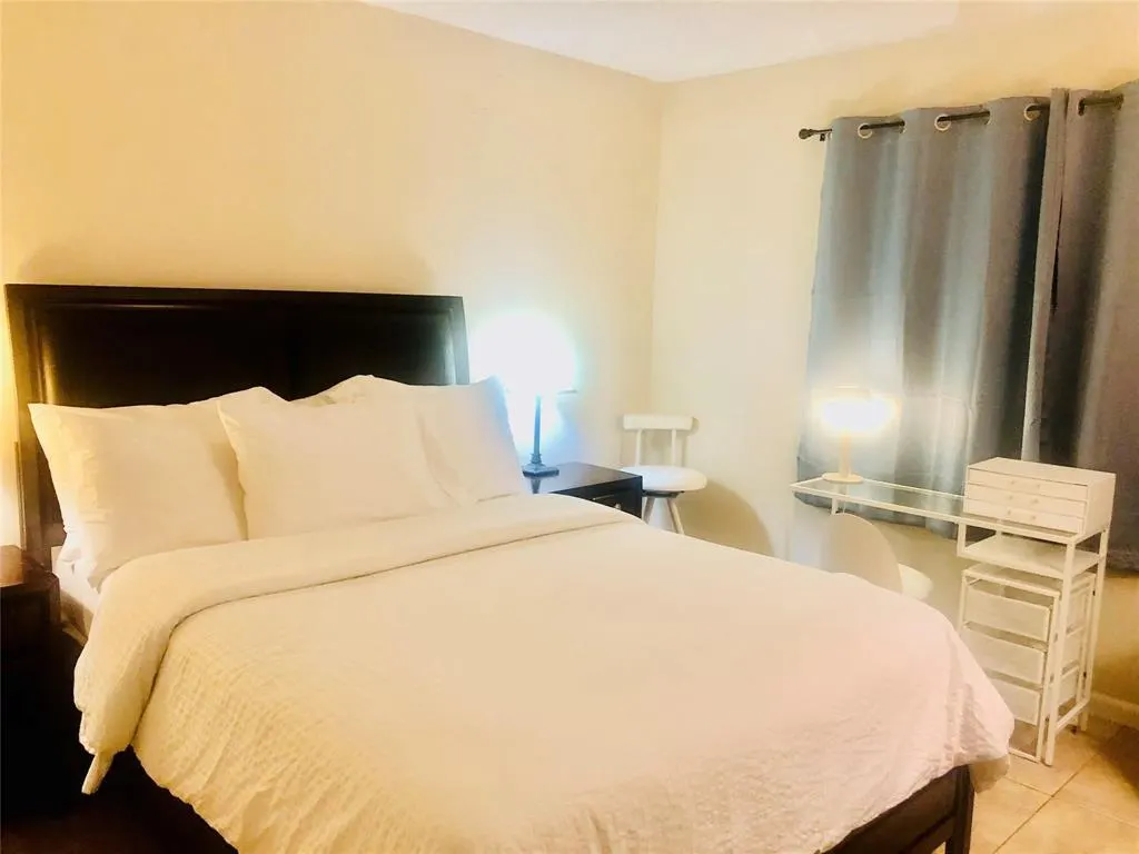 122 FARNHAM F #122