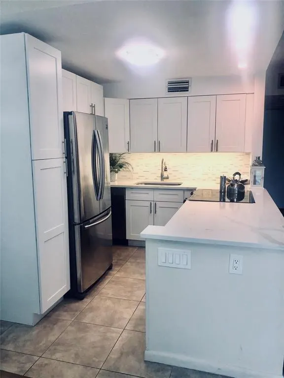 122 FARNHAM F #122
