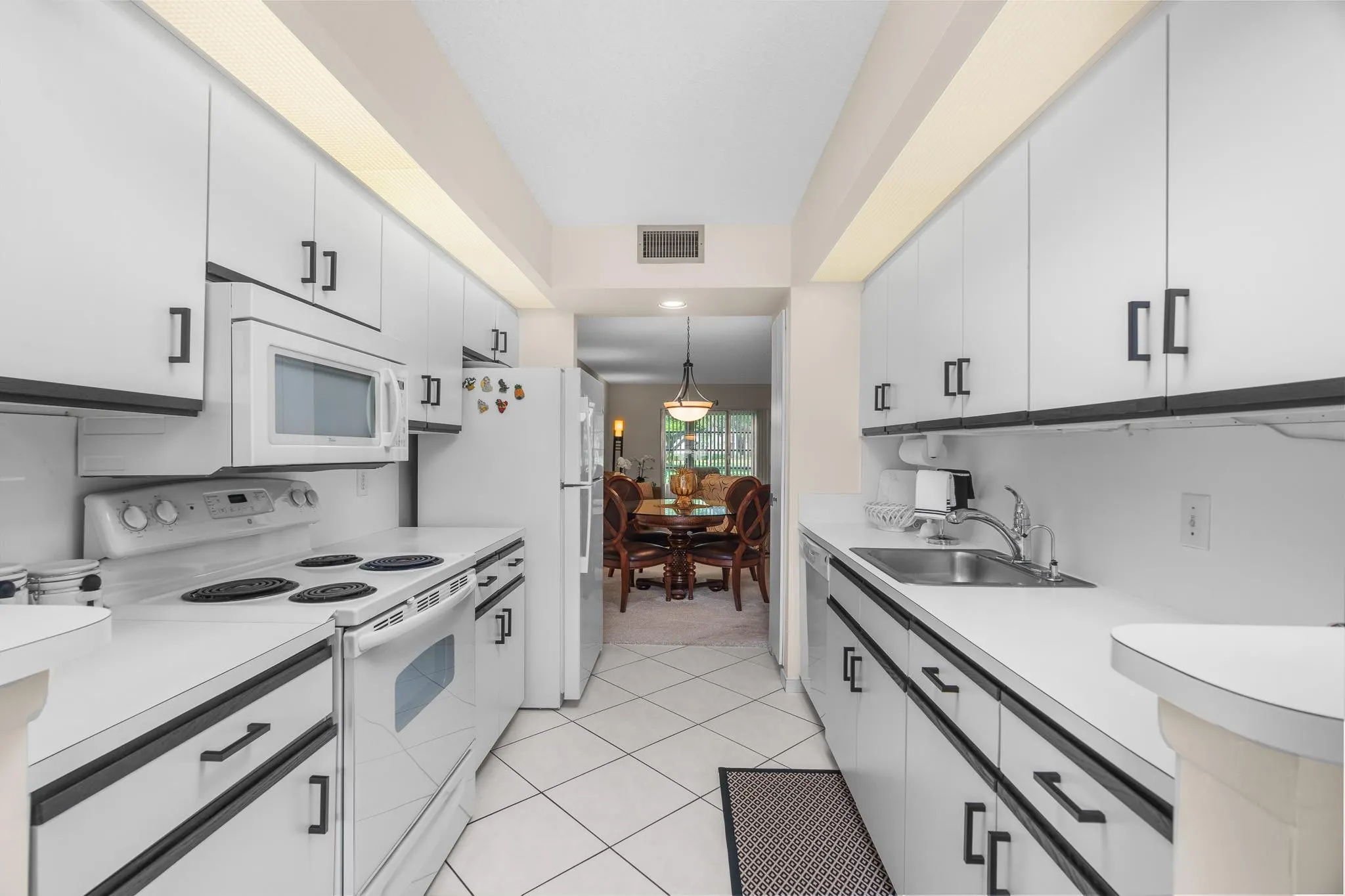 1503 CAYMAN Way #B1