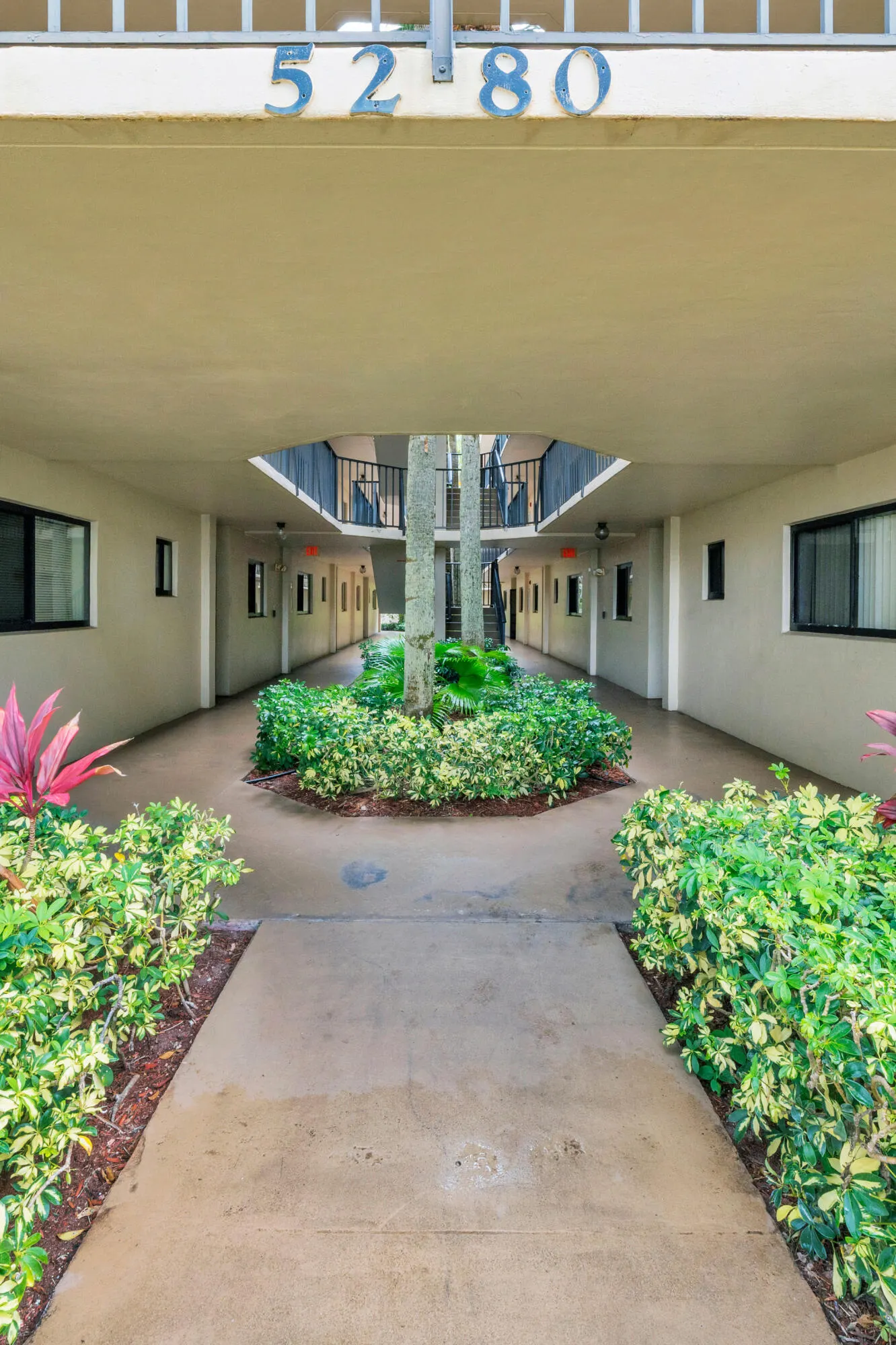 5280 LAS VERDES Circle #320