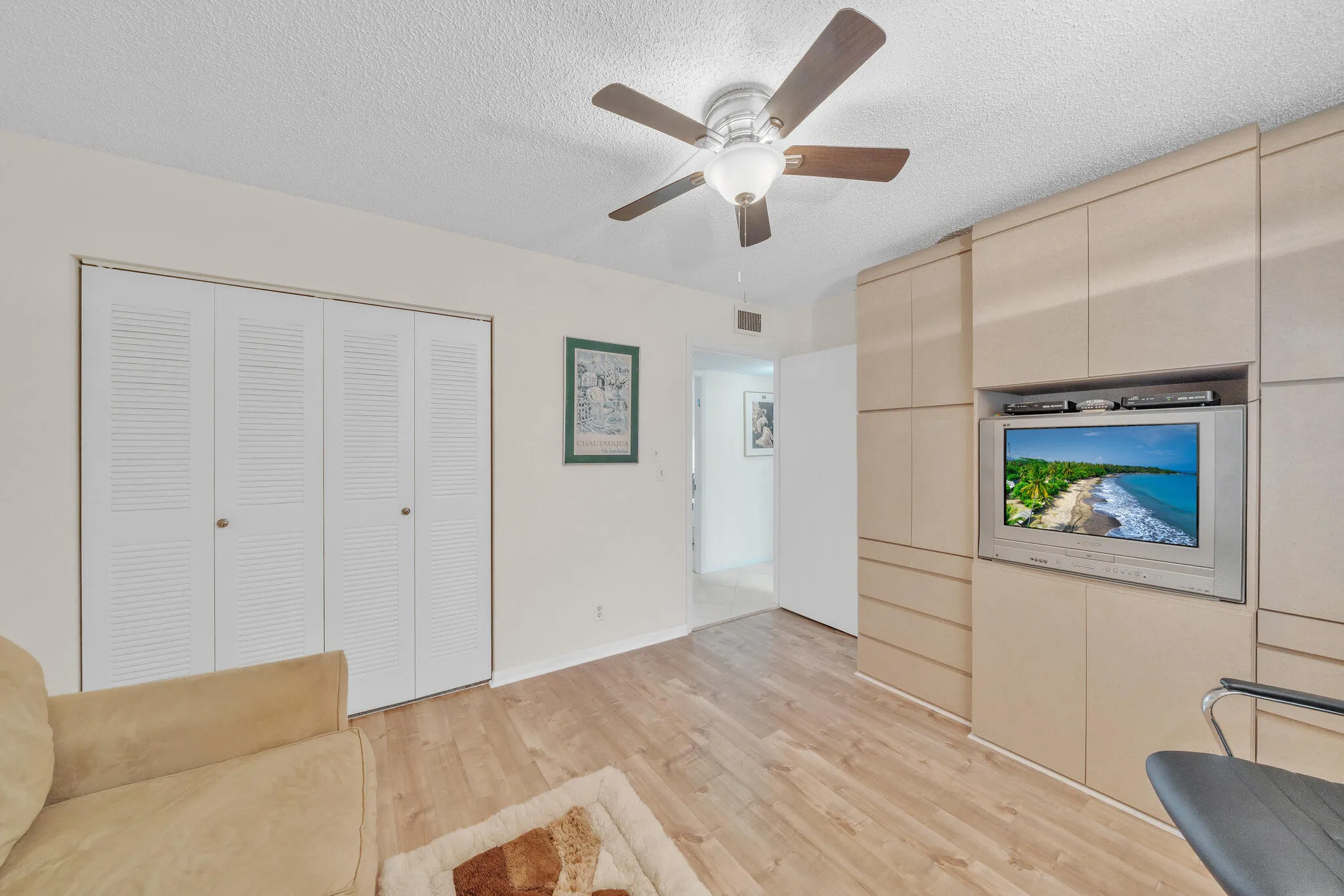 5280 LAS VERDES Circle #320