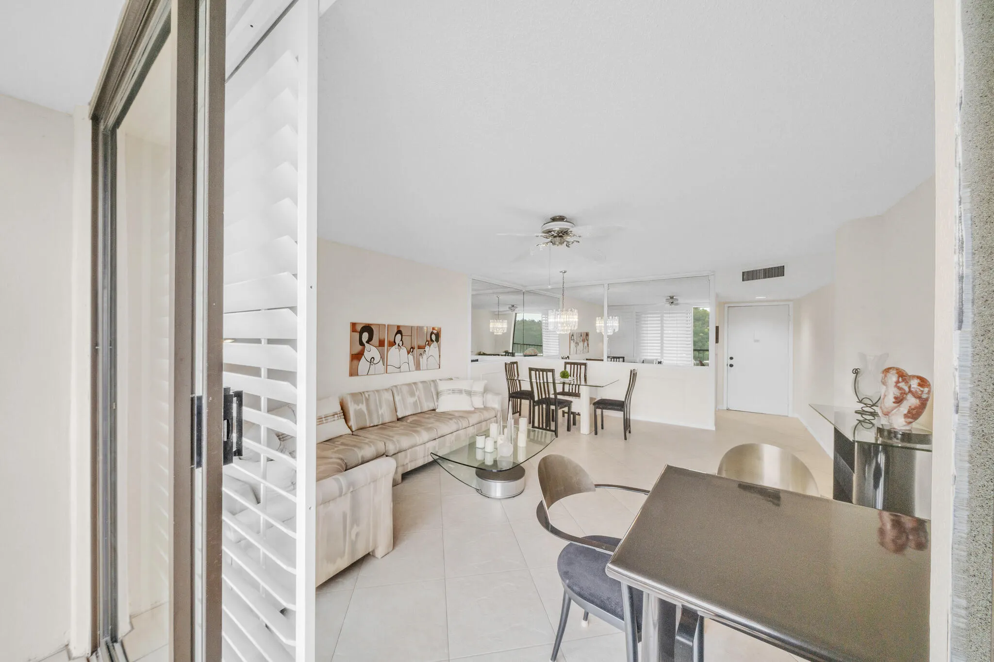 5280 LAS VERDES Circle #320