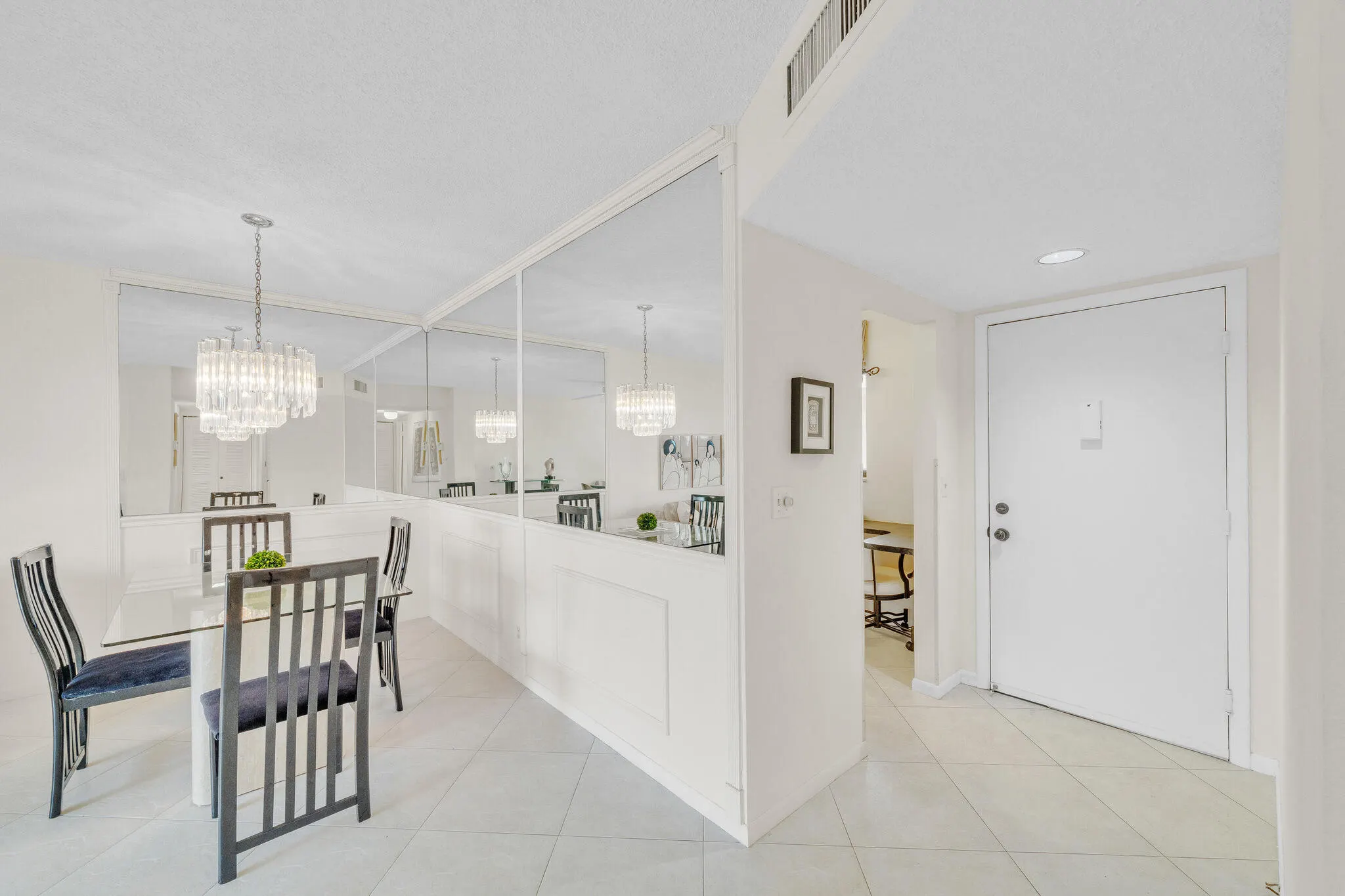 5280 LAS VERDES Circle #320